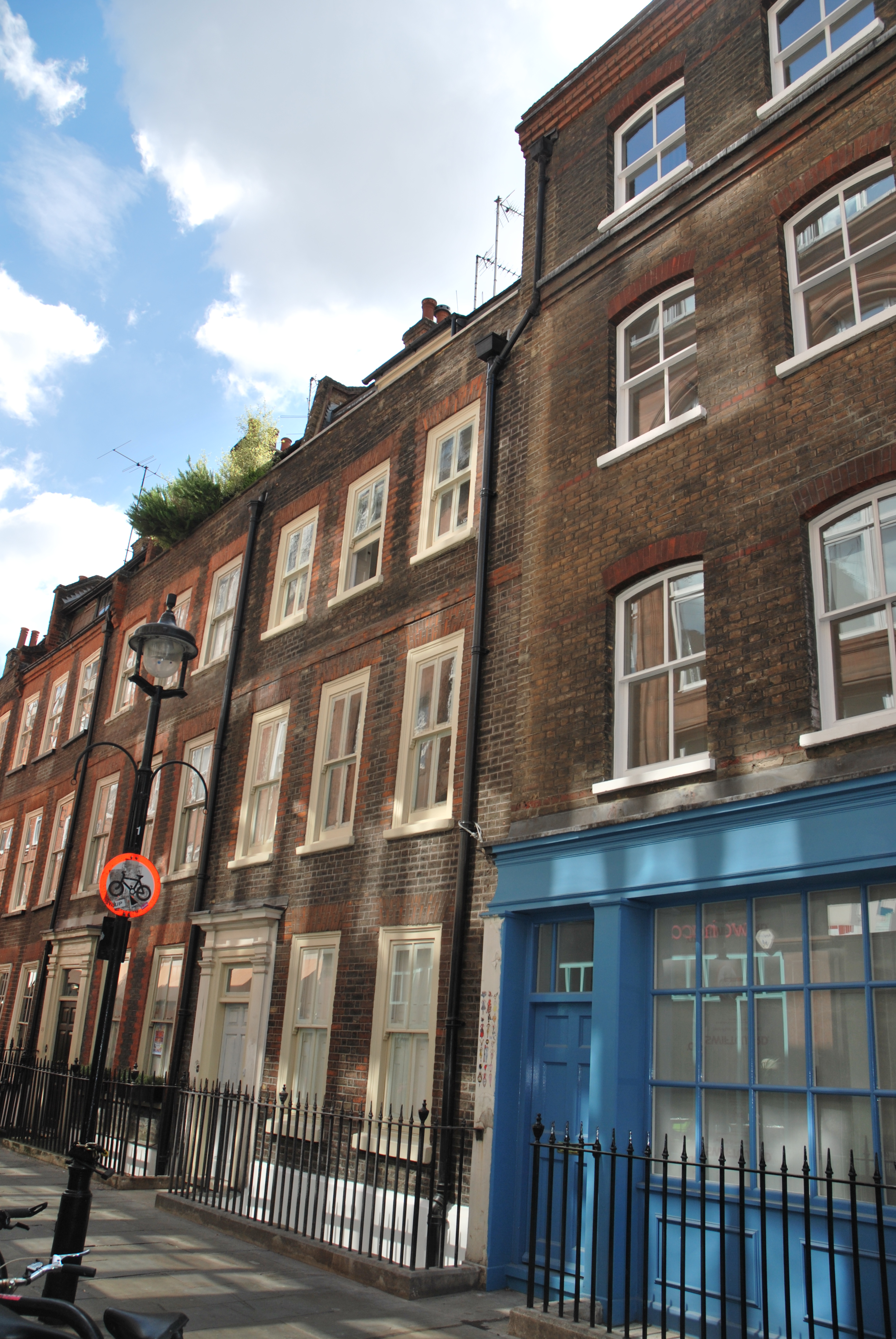 23 Meard Street photo 1