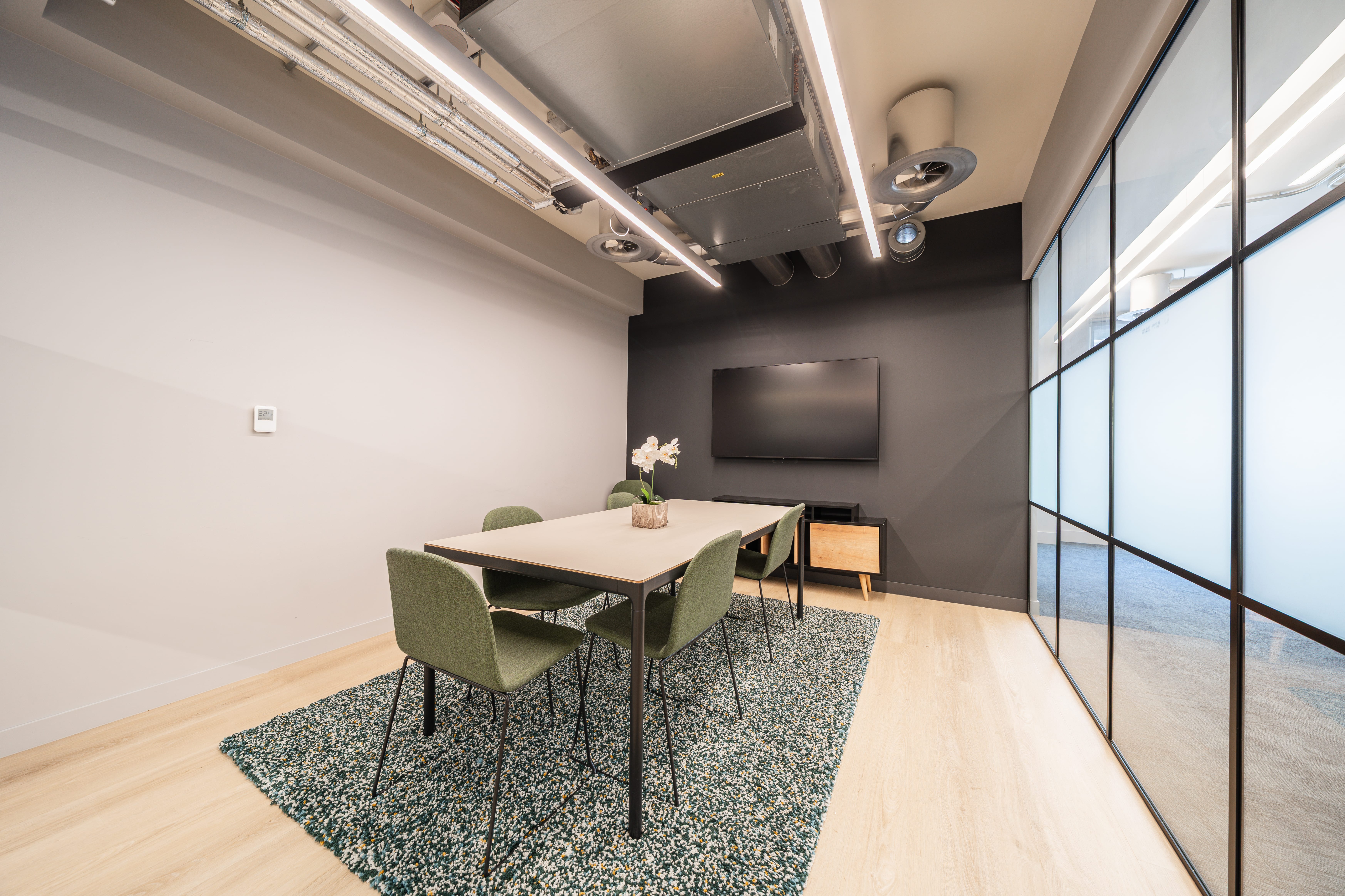 80 Strand photo 10