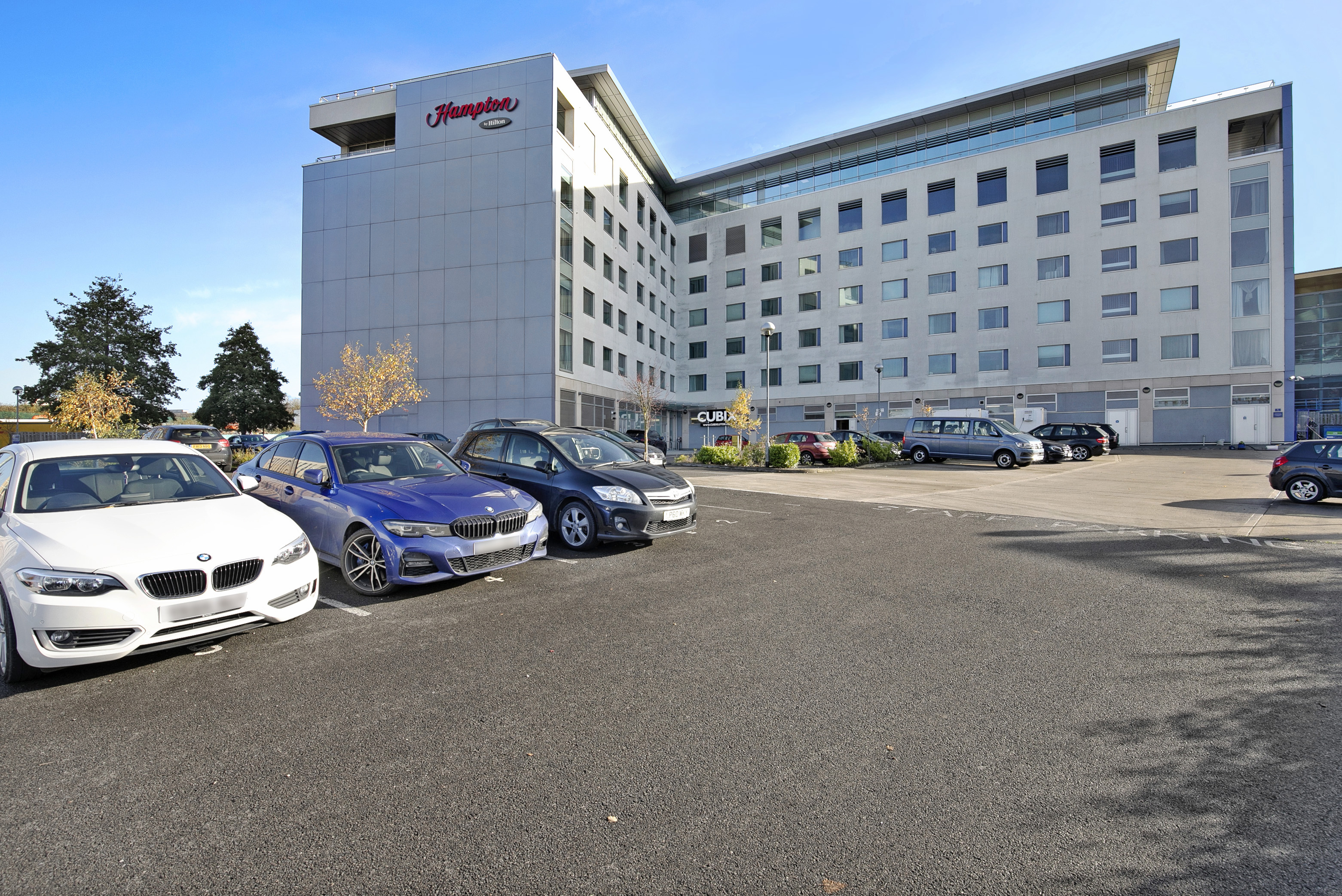Luton photo 1