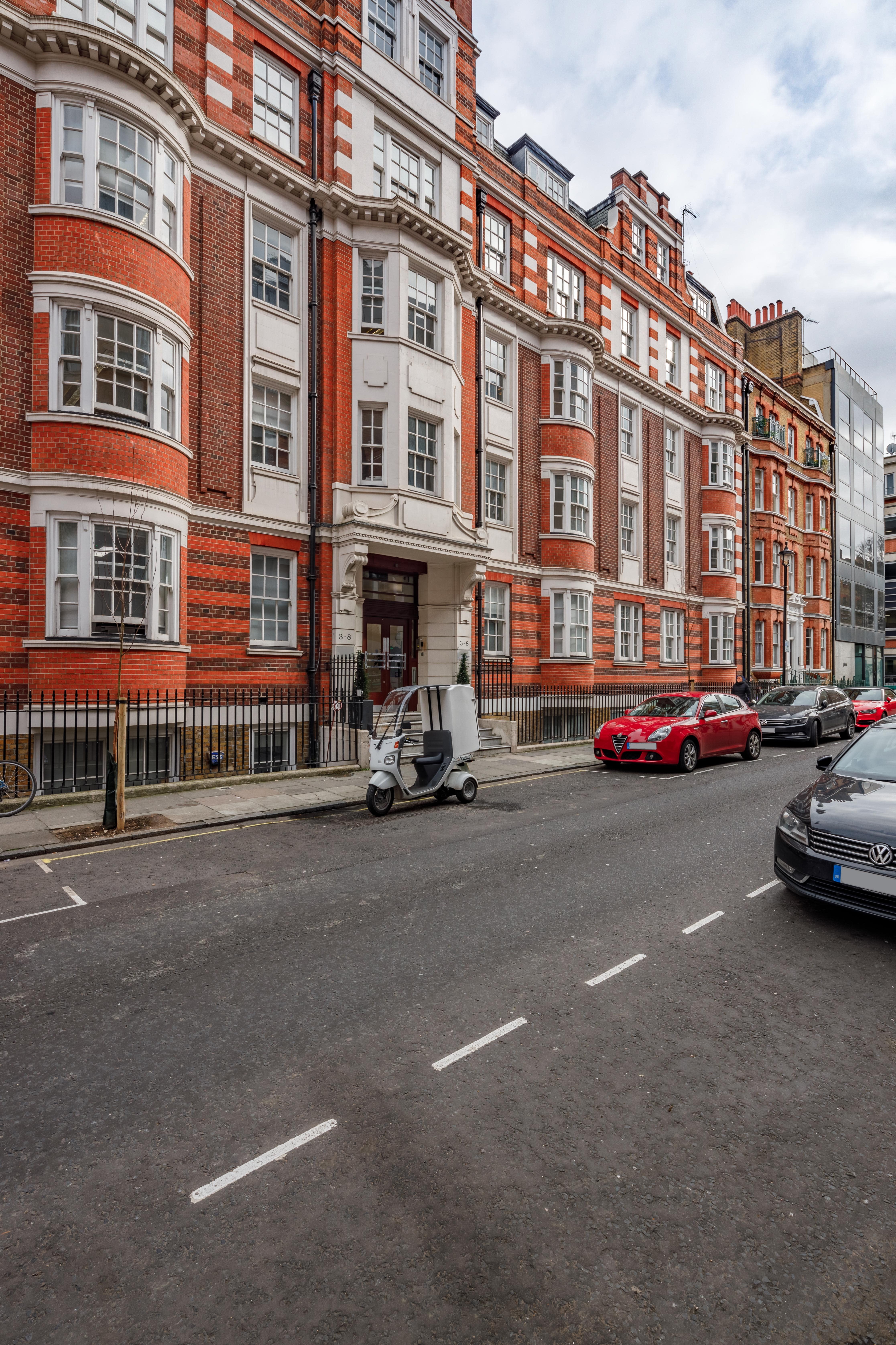 Great Portland Street photo 1