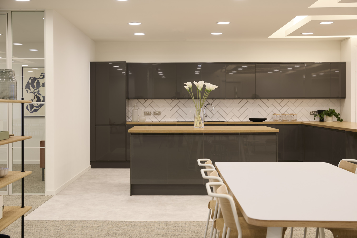 3 Rathbone Place photo 5