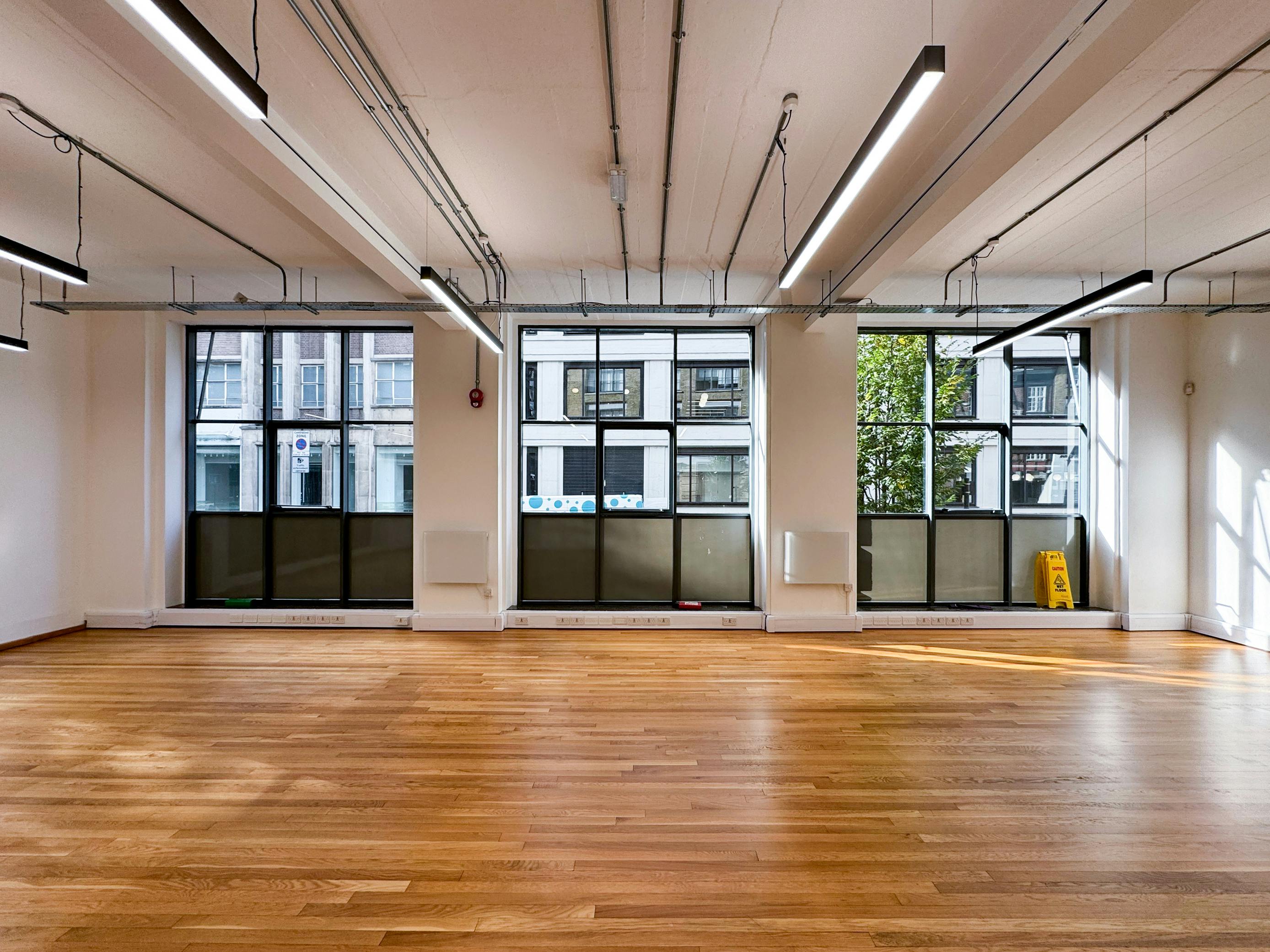 30 Gresse Street photo 3