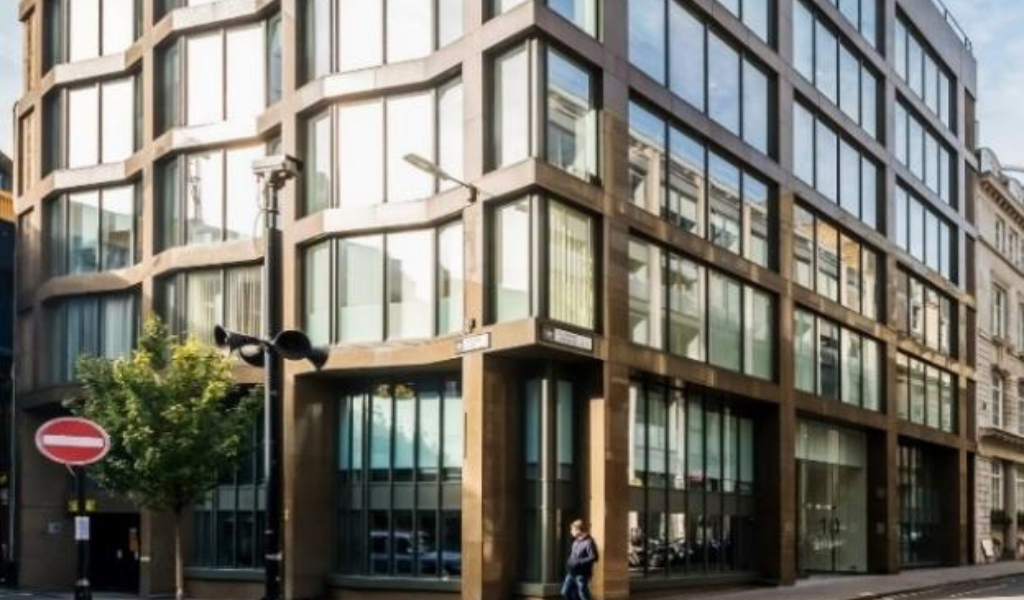 10 Lloyds Avenue photo 2