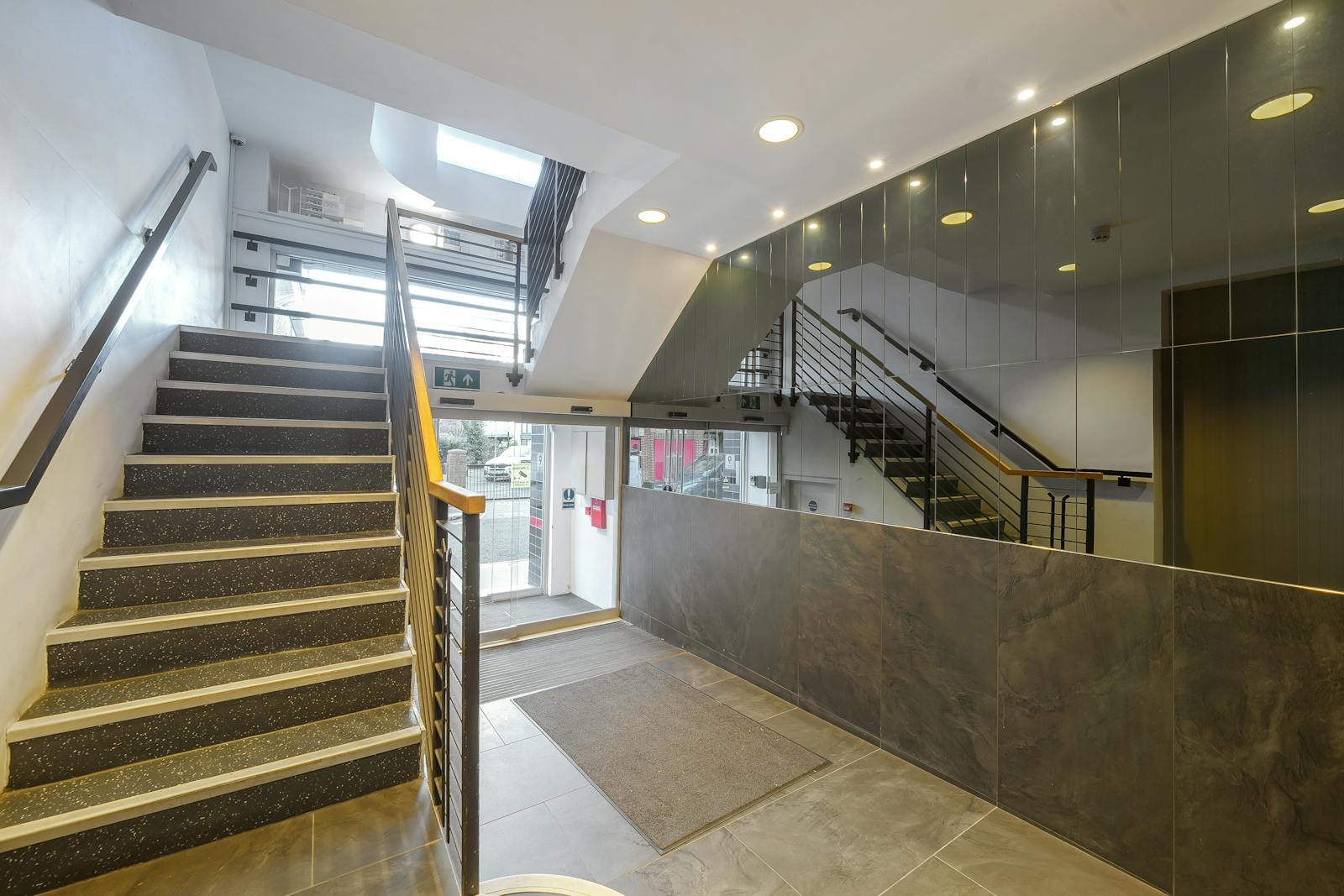 9 Hatton Street photo 8