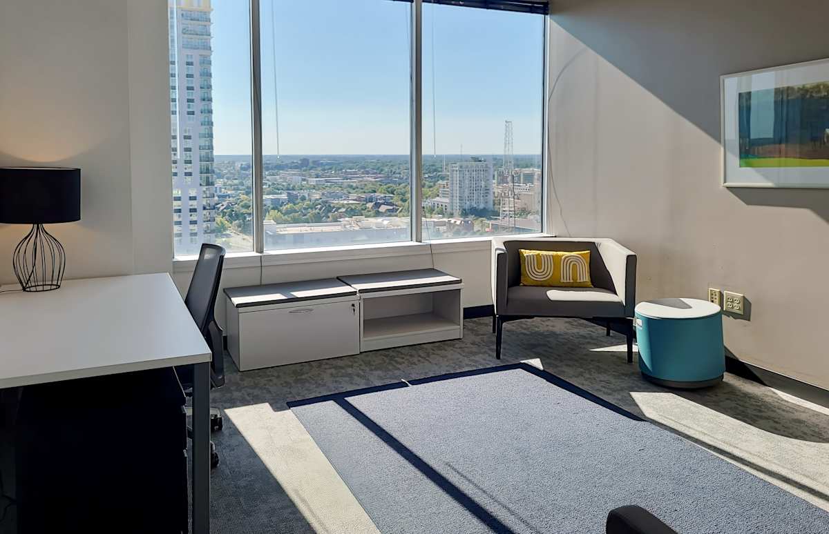 525 North Tryon Street photo 8