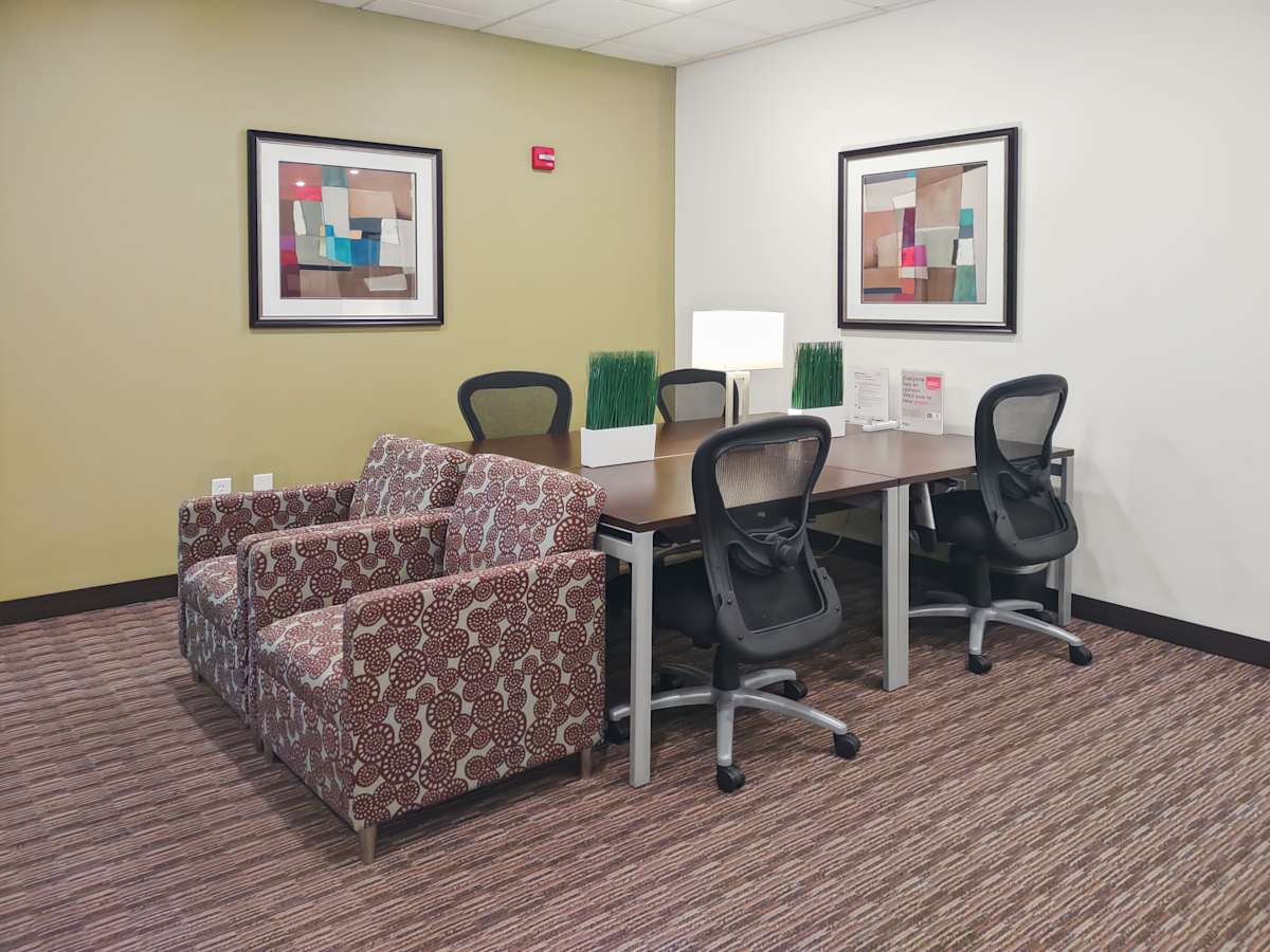 Riverwood Corporate Center I photo 8