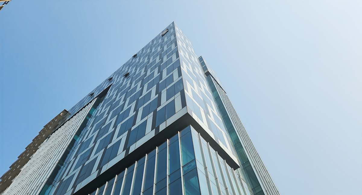 Sovereign Corporate Tower photo 1