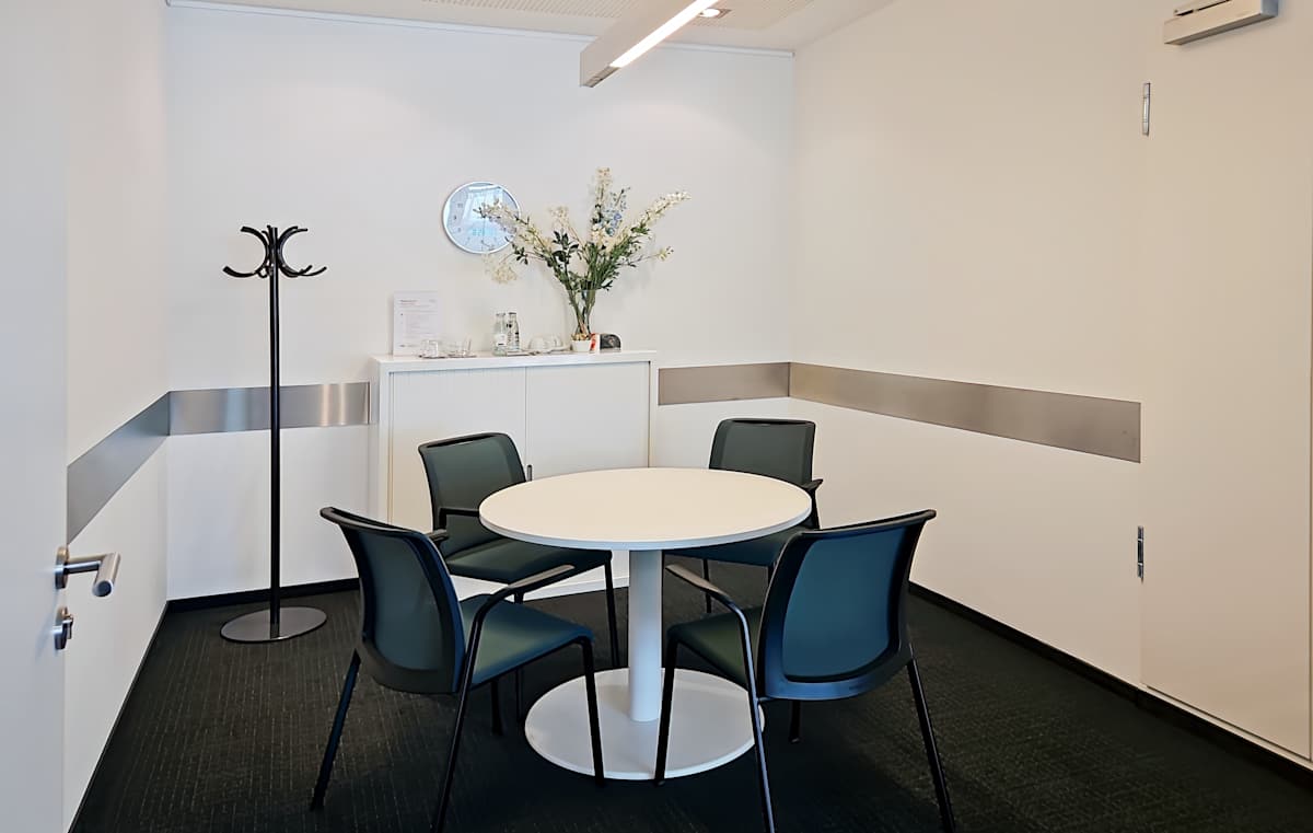 Regus Neuer Wall 50 photo 3