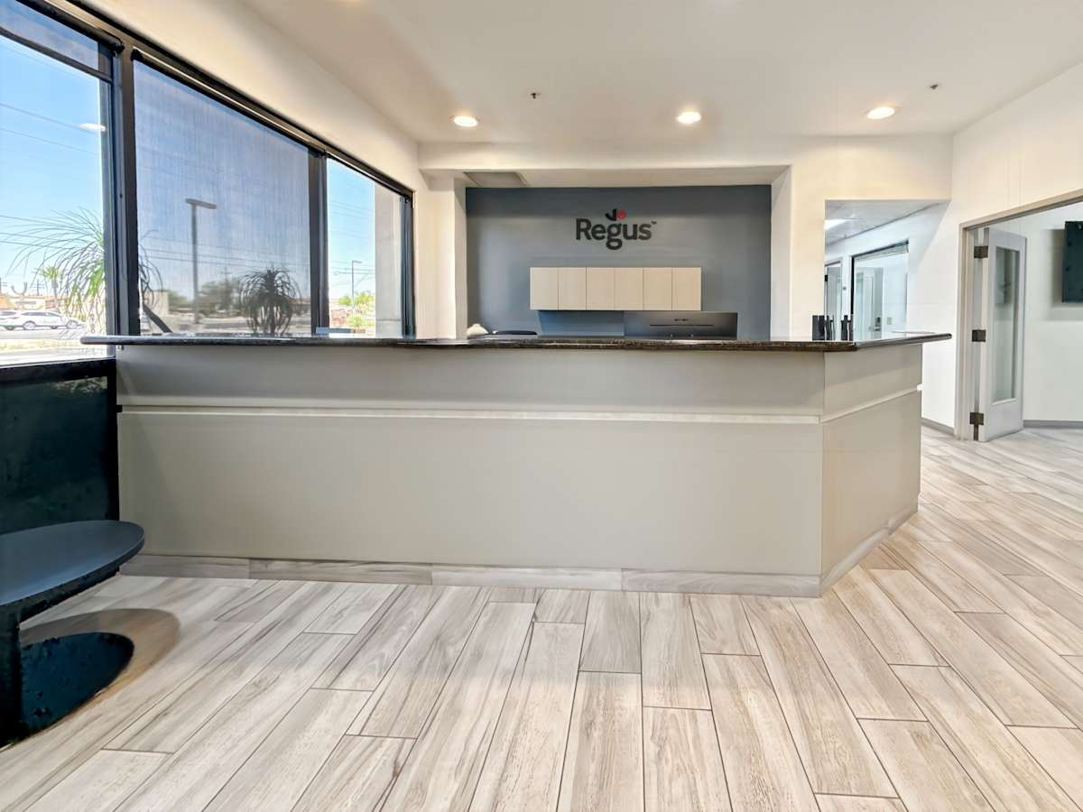 6760 N Oracle Road photo 2
