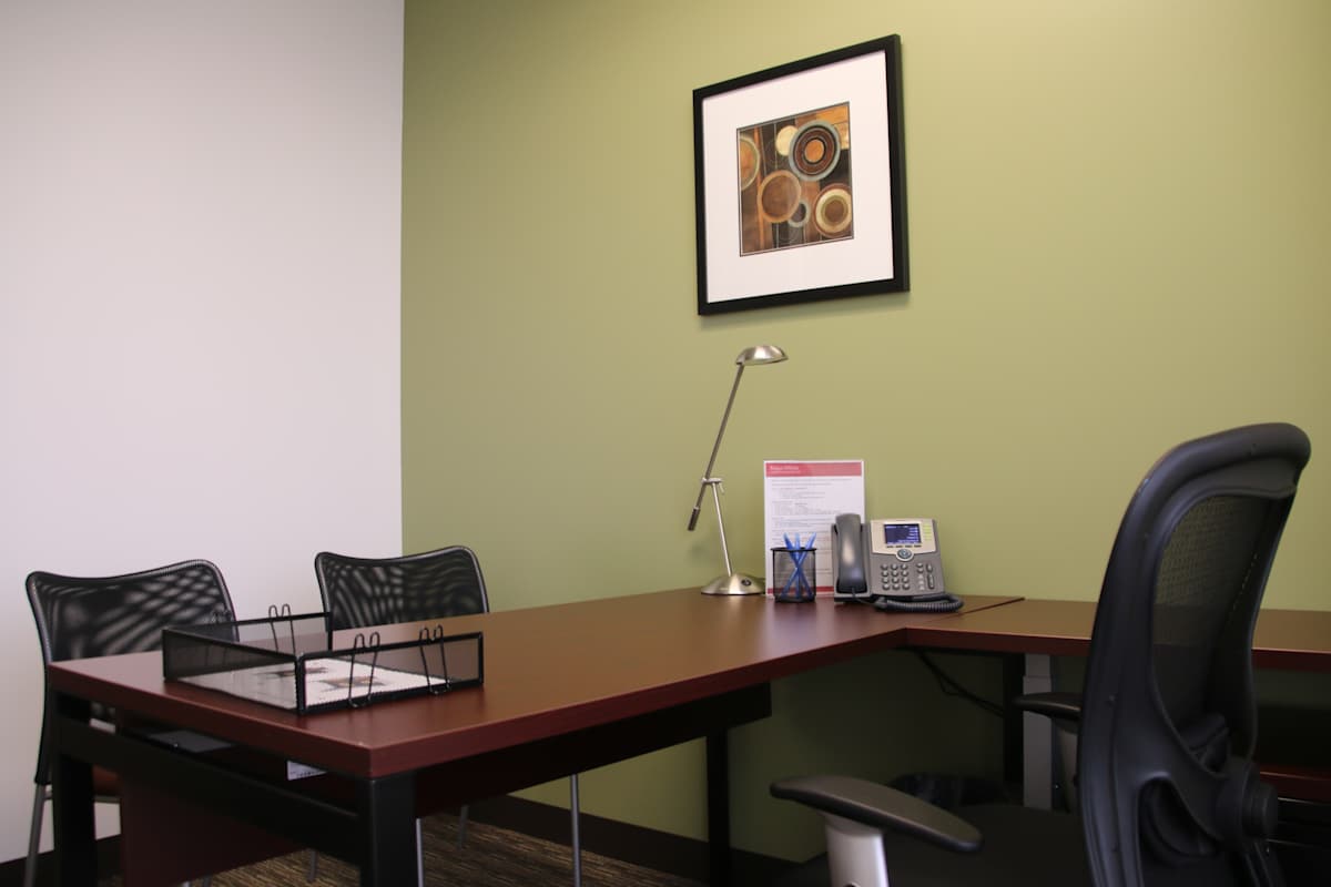 180 Promenade Circle photo 4