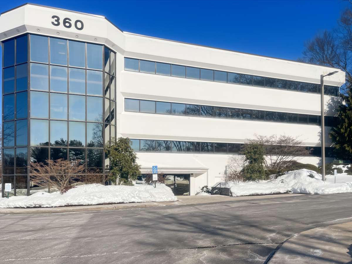 360 Bloomfield Avenue photo 1
