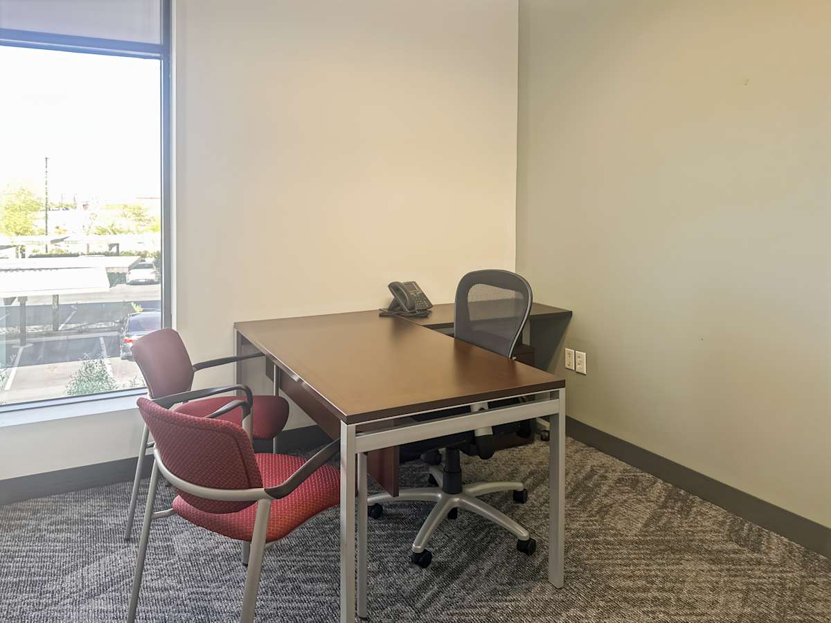 Arroyo Corporate Center photo 4