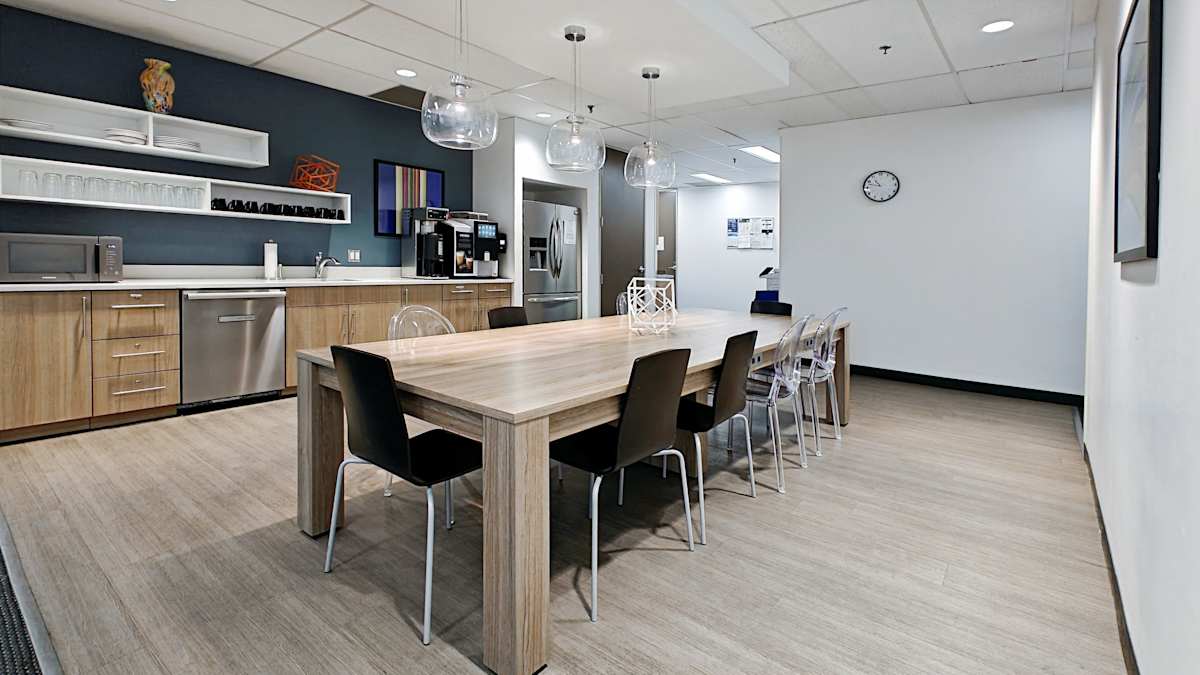 Mississauga Executive Centre 4 photo 11