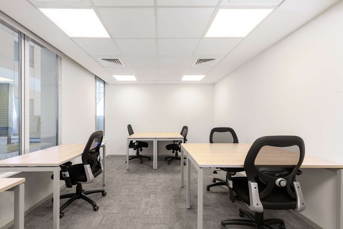 Regus - Holiday Inn Muscat Al Seeb photo 1