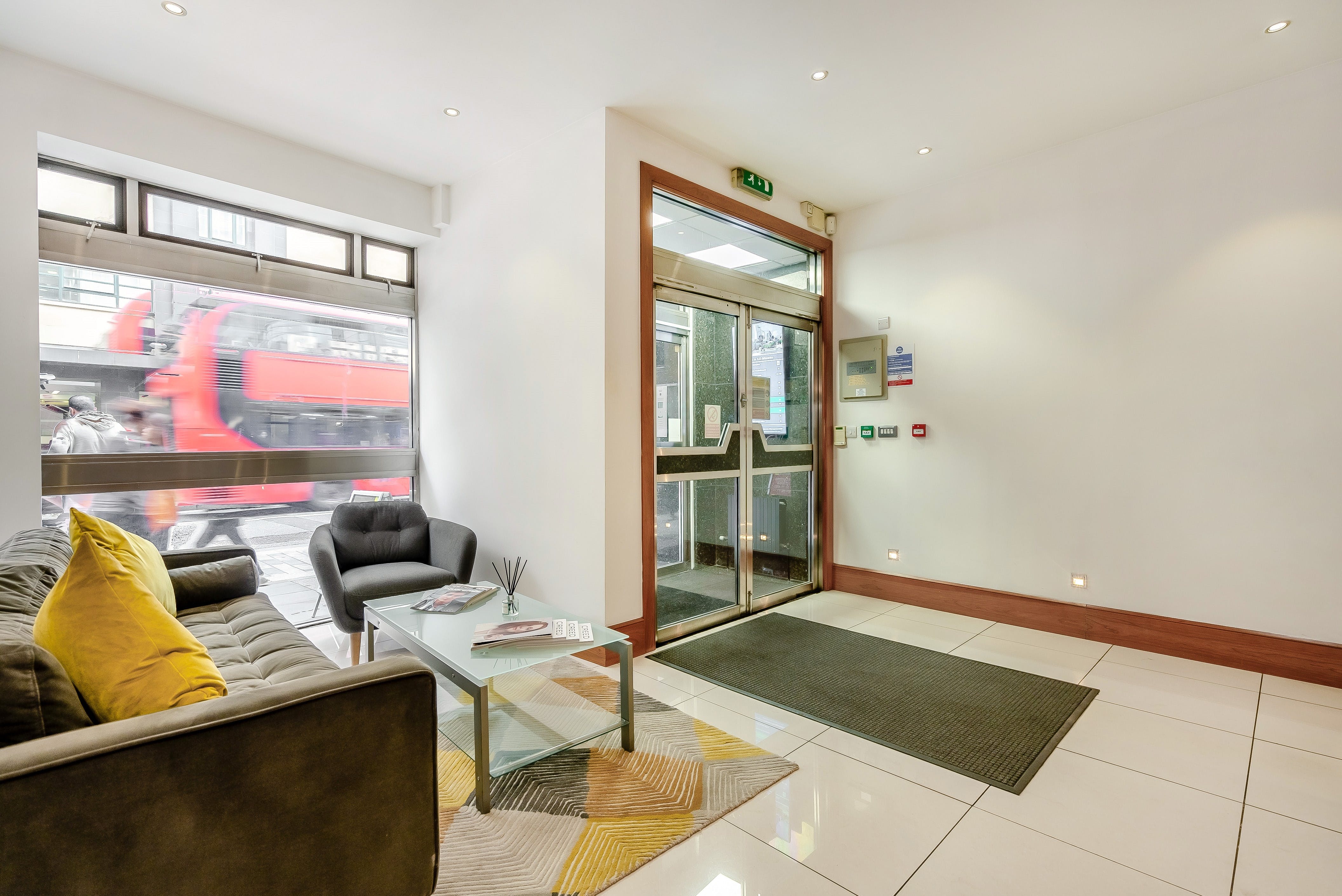 123 Minories photo 9