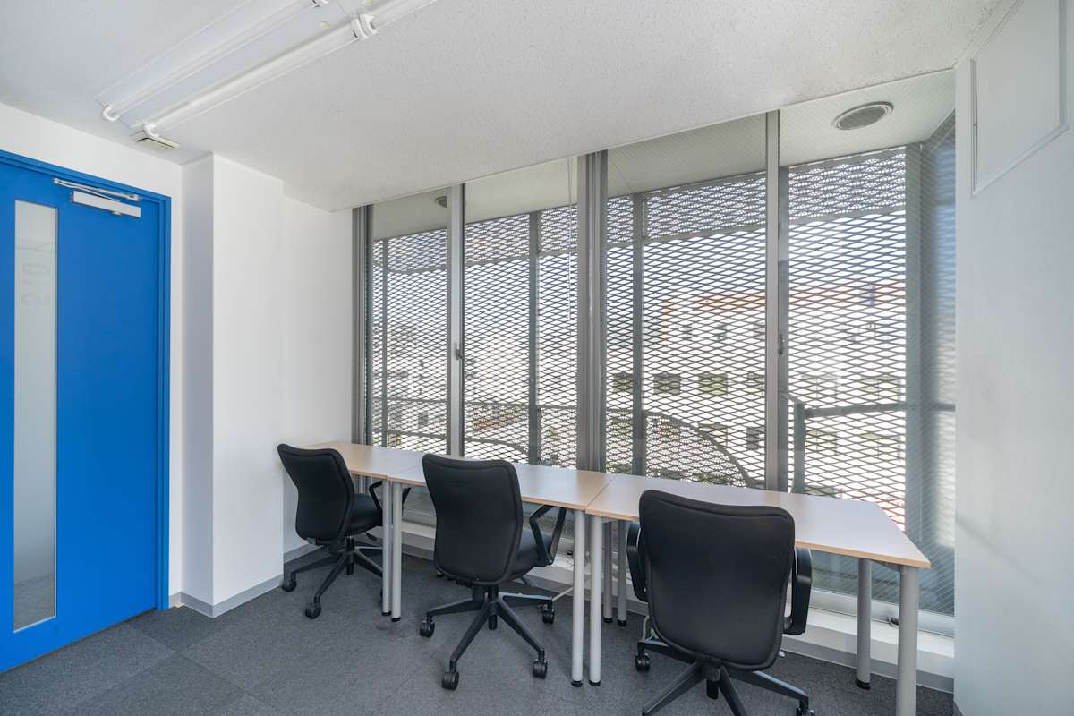 Regus - Kuroto Building photo 4