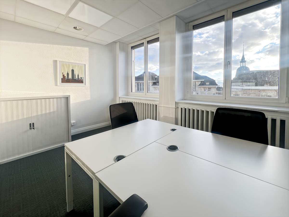 Regus - Lausanne, Place de la Gare 12 photo 2