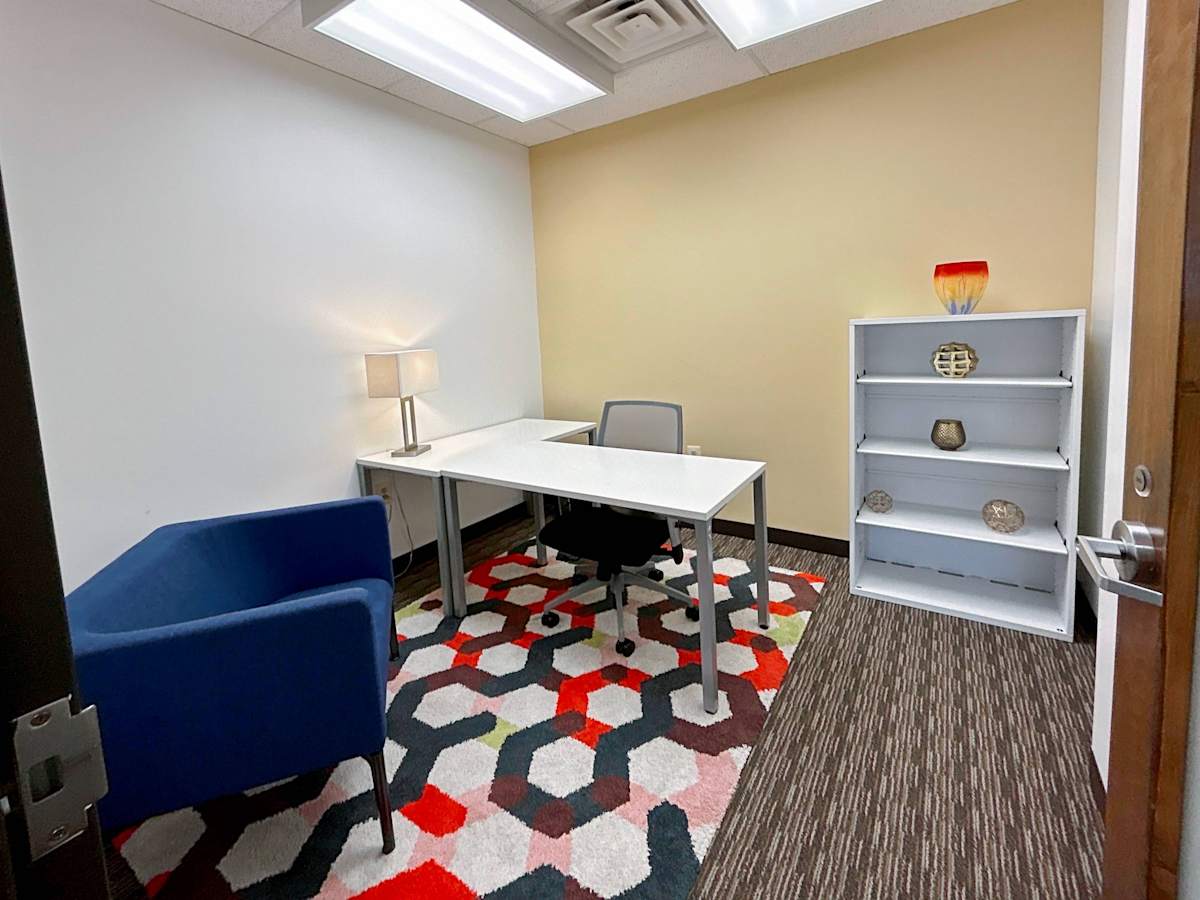 Central Park Corporate Center photo 8