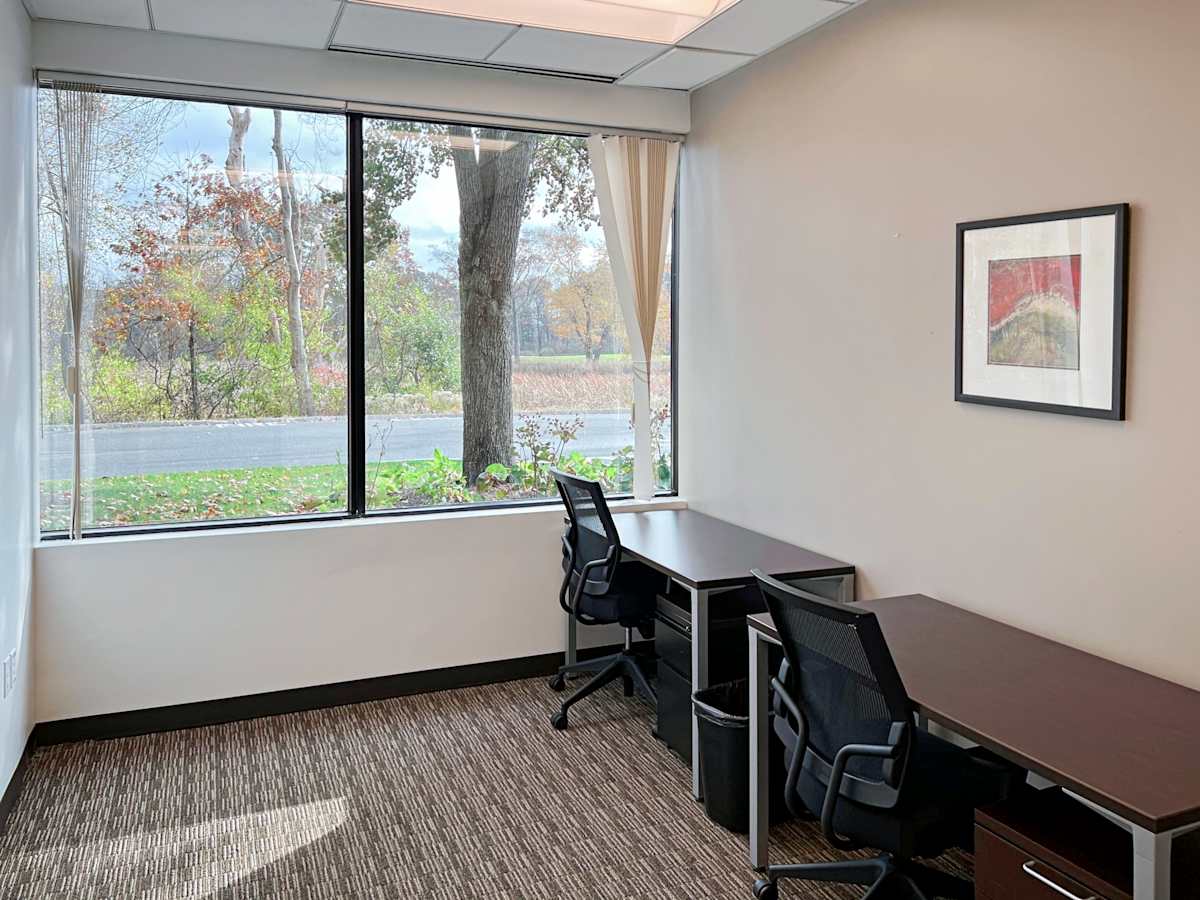 301 Edgewater Place photo 4
