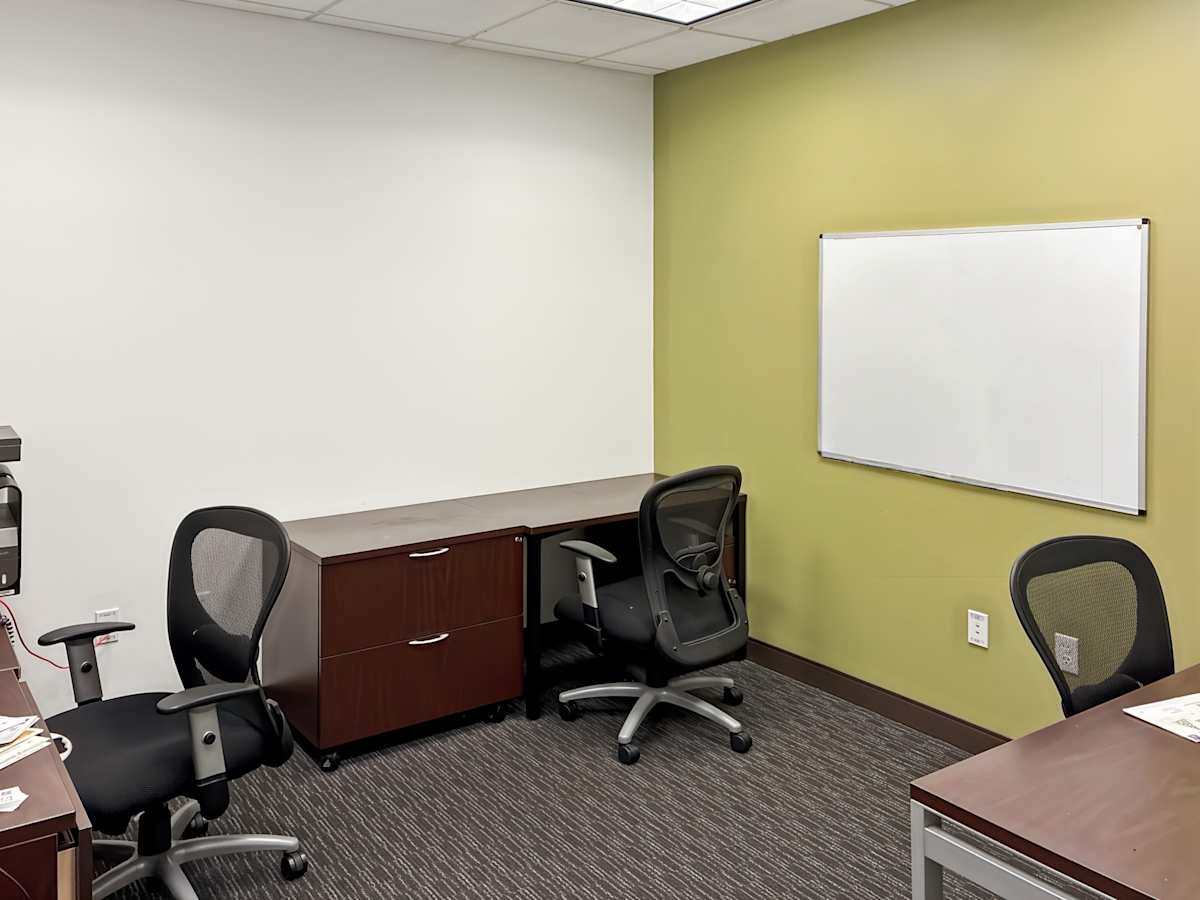 Eagleview Corporate Center photo 5