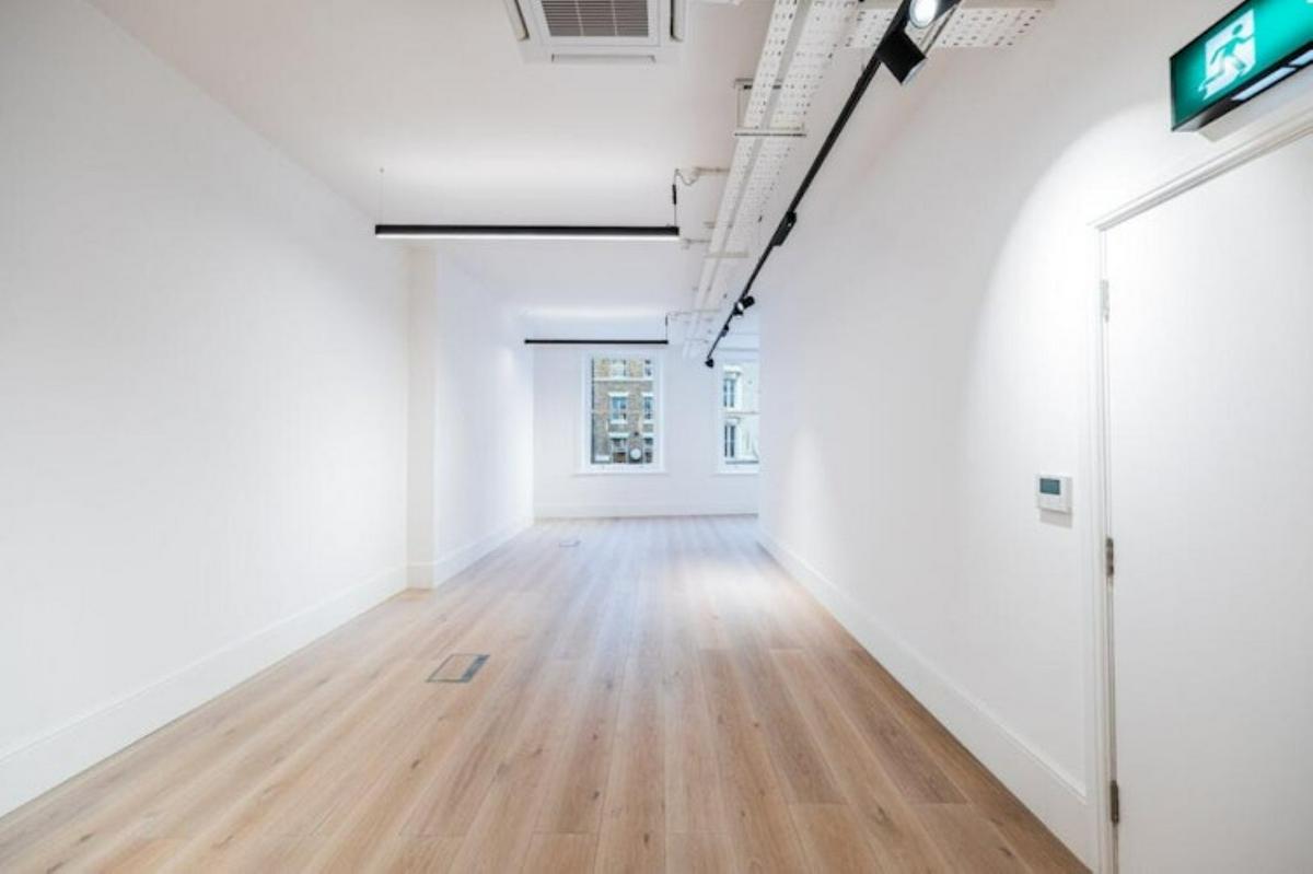 140 Shoreditch High Street photo 3