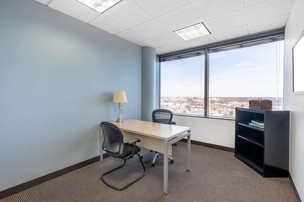 1600 Corporate Center photo 8
