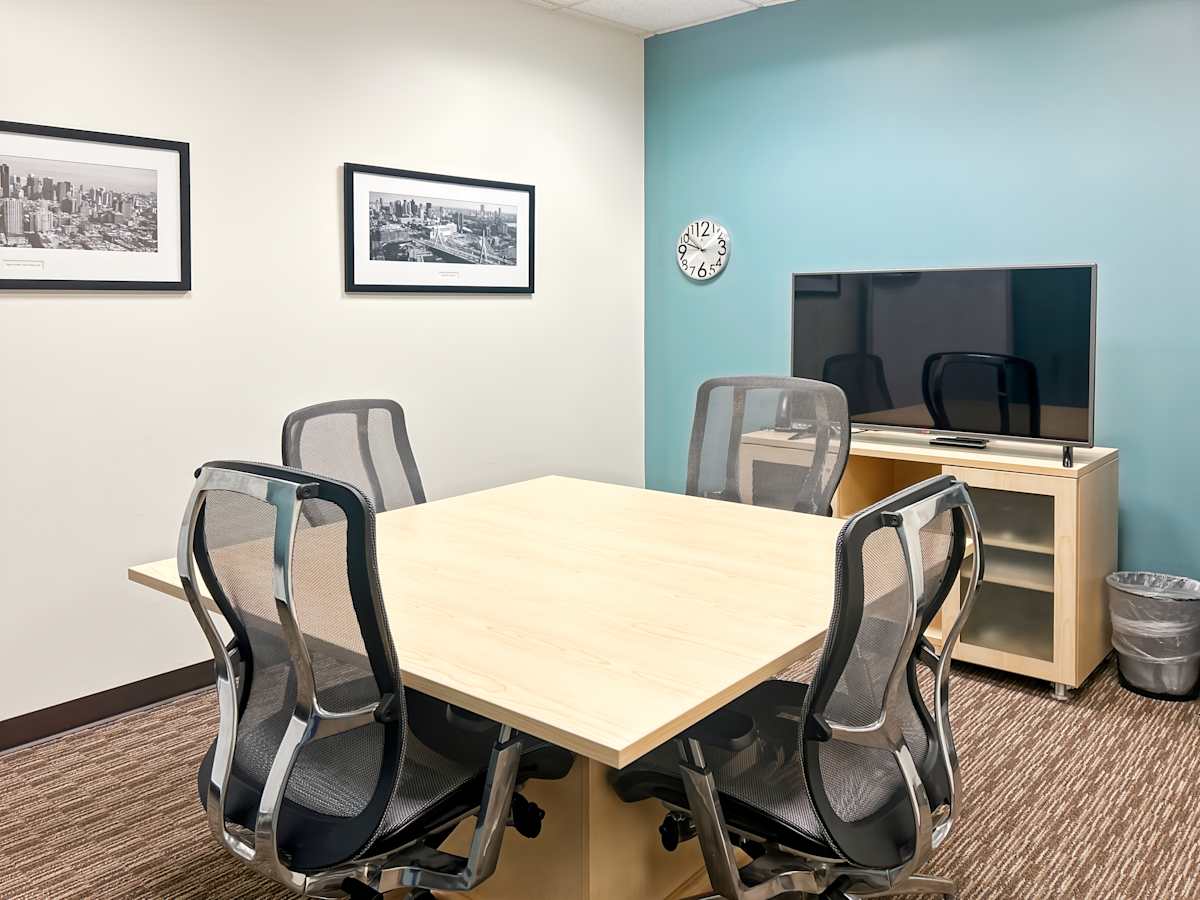 Crosstown Corporate Center photo 5