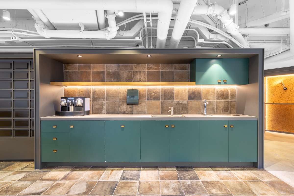 700 Nathan Road photo 5
