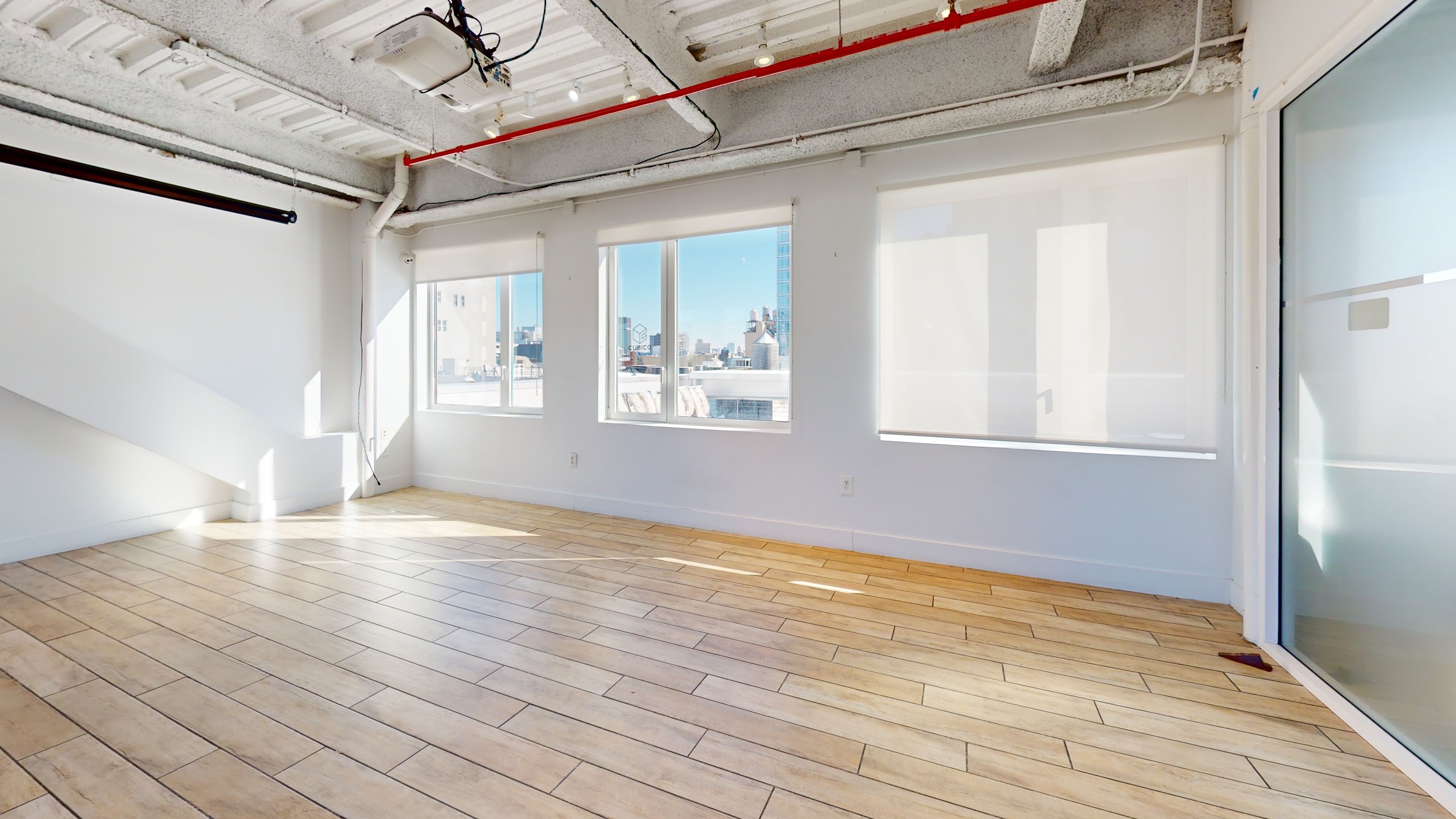 433 Broadway - Penthouse A photo 3