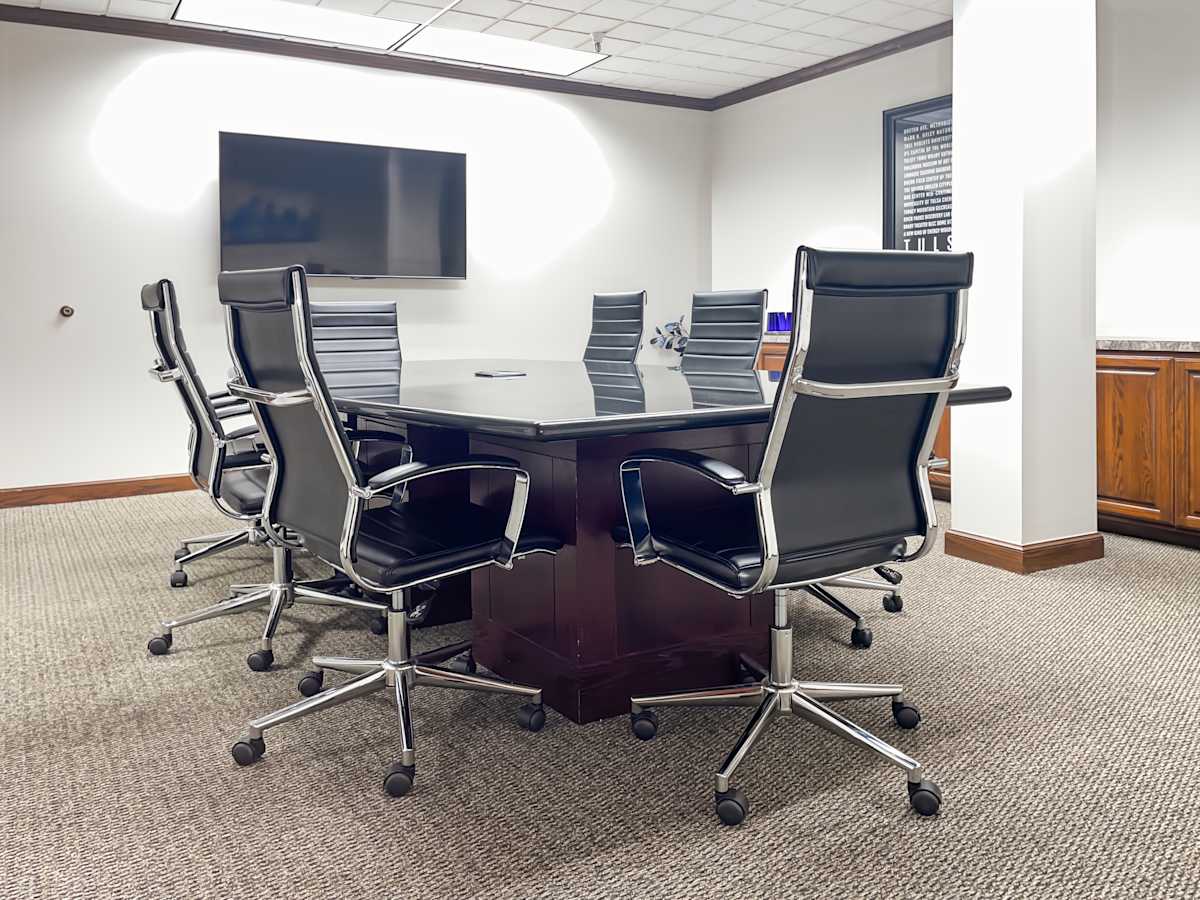 Regus - Tulsa, Sheridan Road photo 11