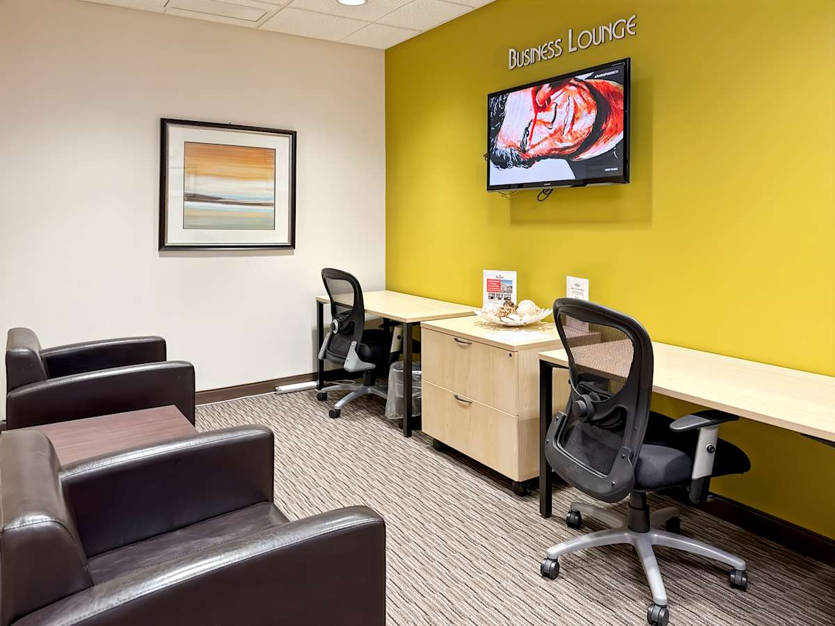 One Reservoir Corporate Center photo 7