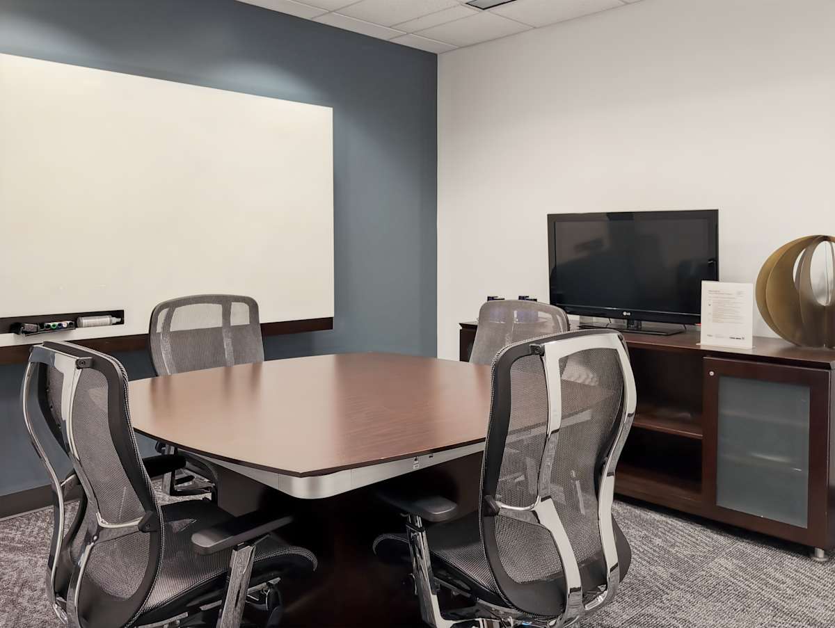 Redstone Corporate Center photo 11
