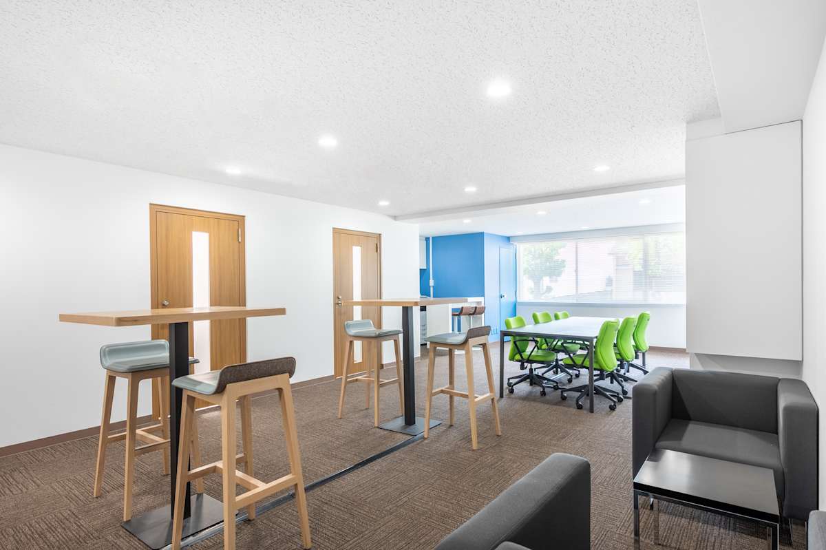 Regus - Alba Ginza Dori photo 5