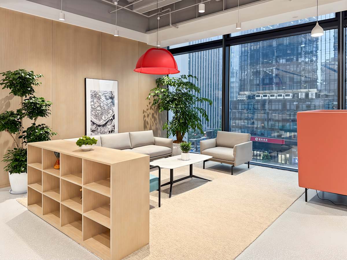 Regus - EIC photo 11