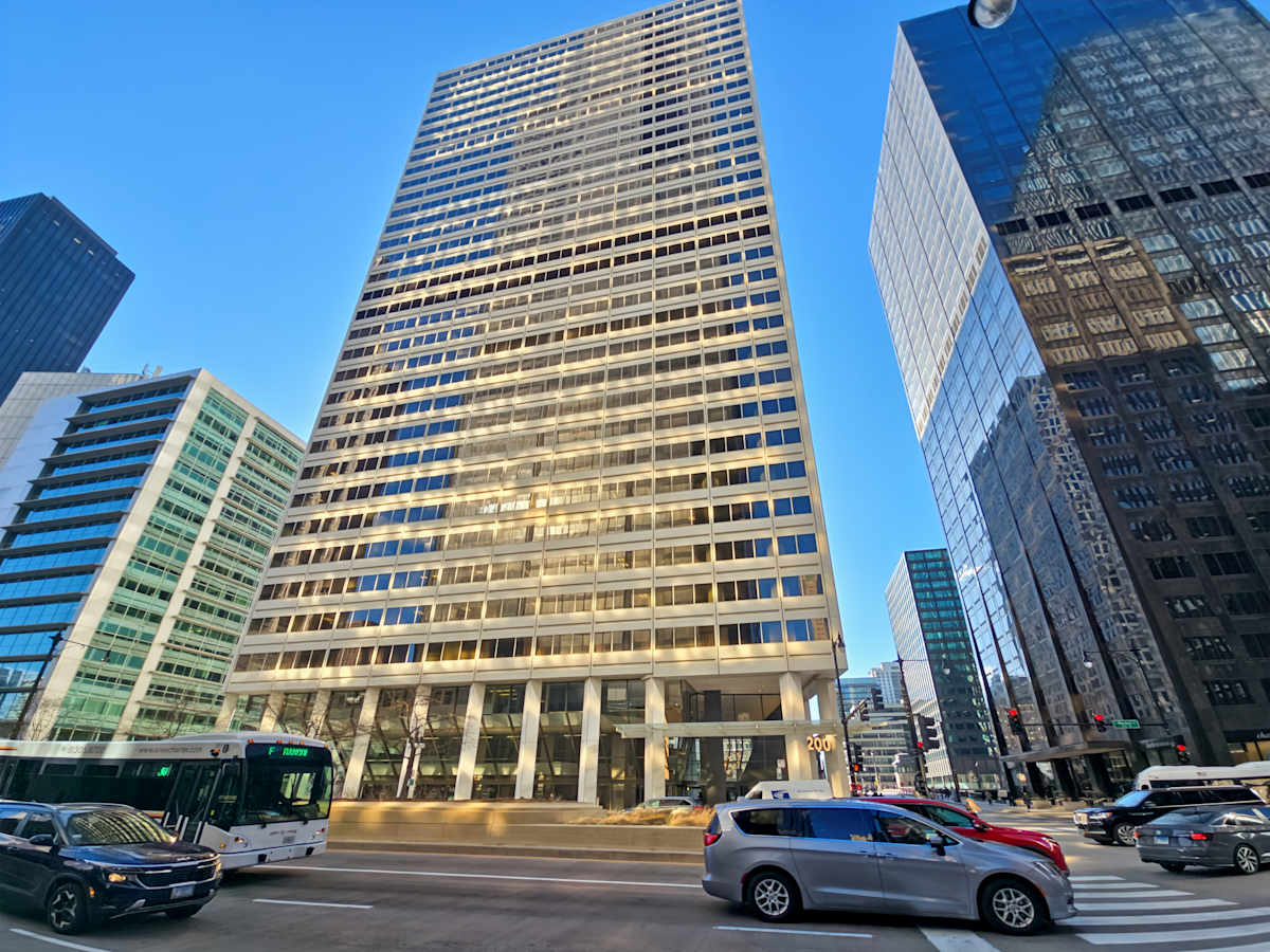 200 South Wacker Drive photo 3