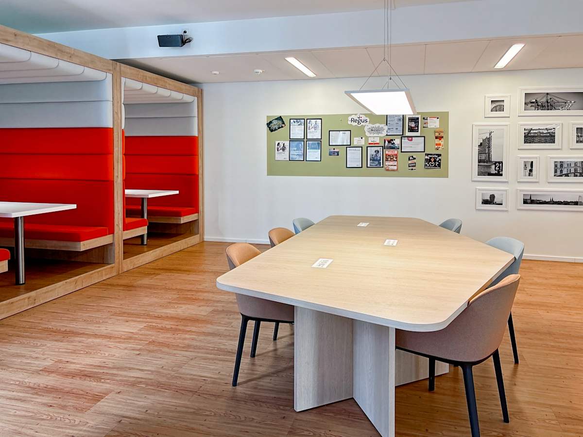 Regus Hamburg City Nord photo 11