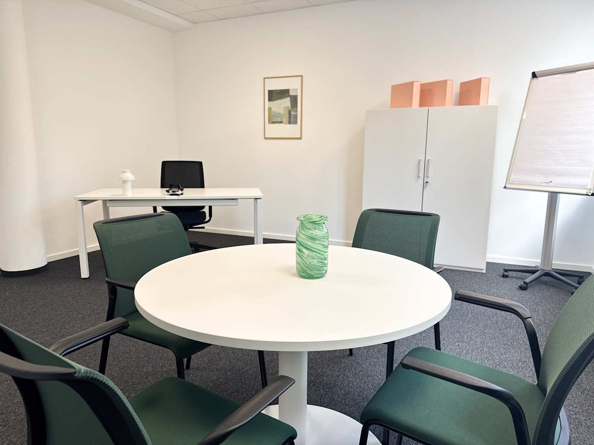 Regus Darmstadt, Roesslerstrasse photo 7