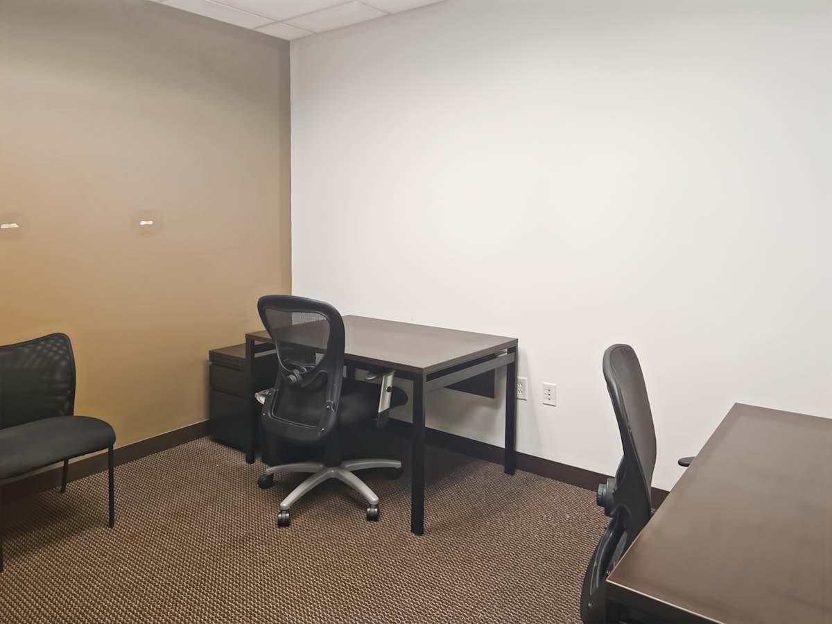 Holmes Corporate Center II photo 3