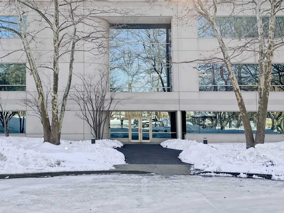 Eagleview Corporate Center photo 1