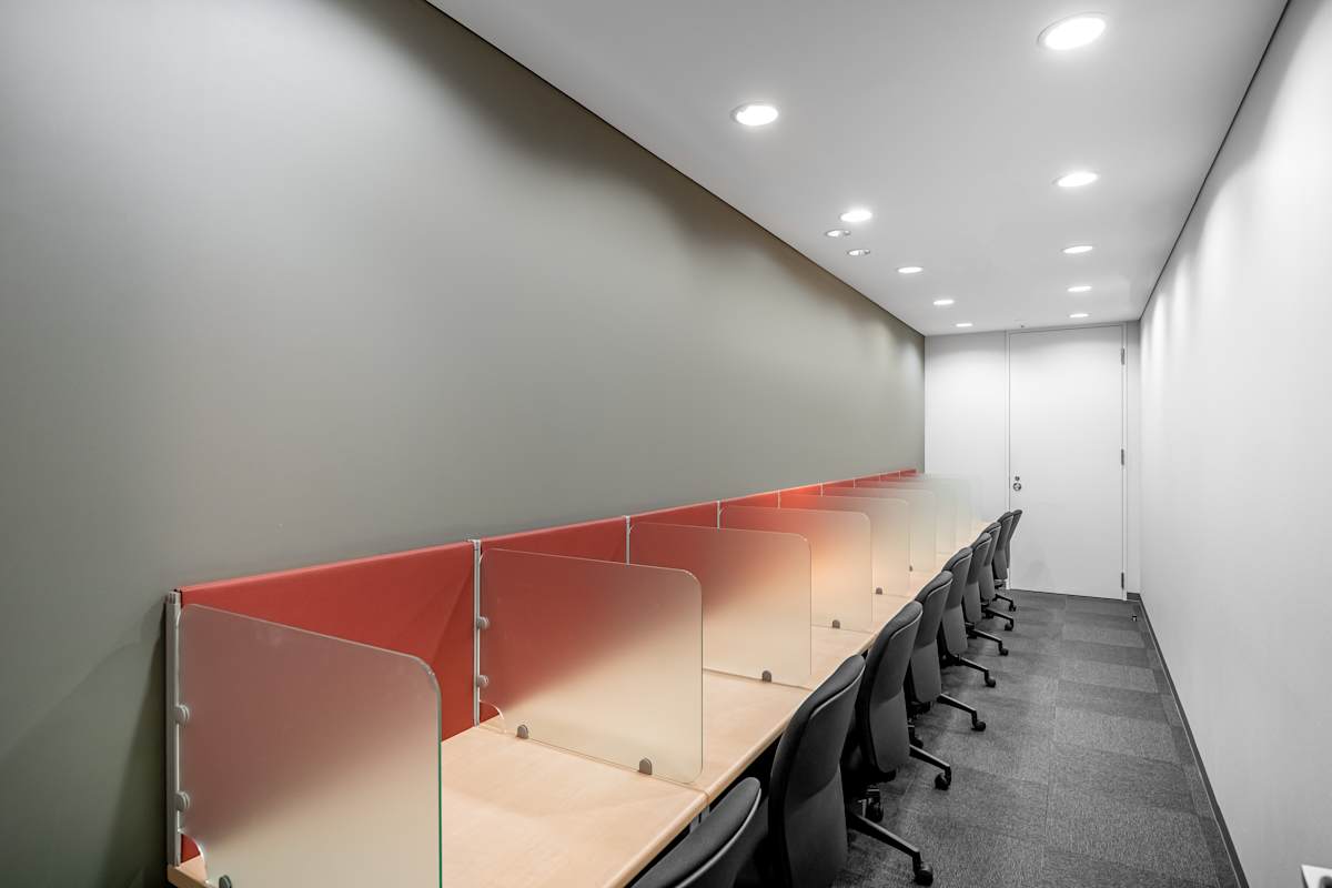 Regus - Shinbashi Tokyo Building photo 4