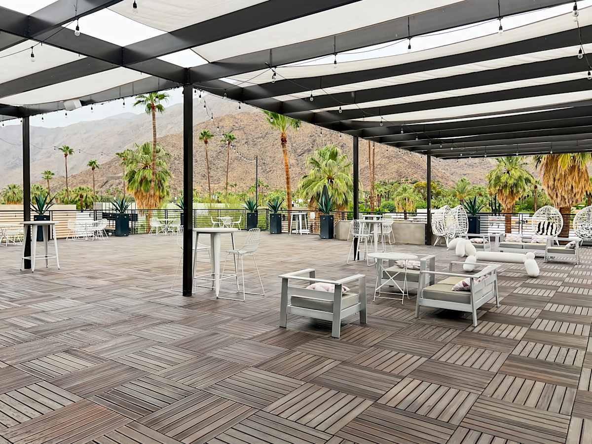 750 N Palm Canyon Dr photo 2