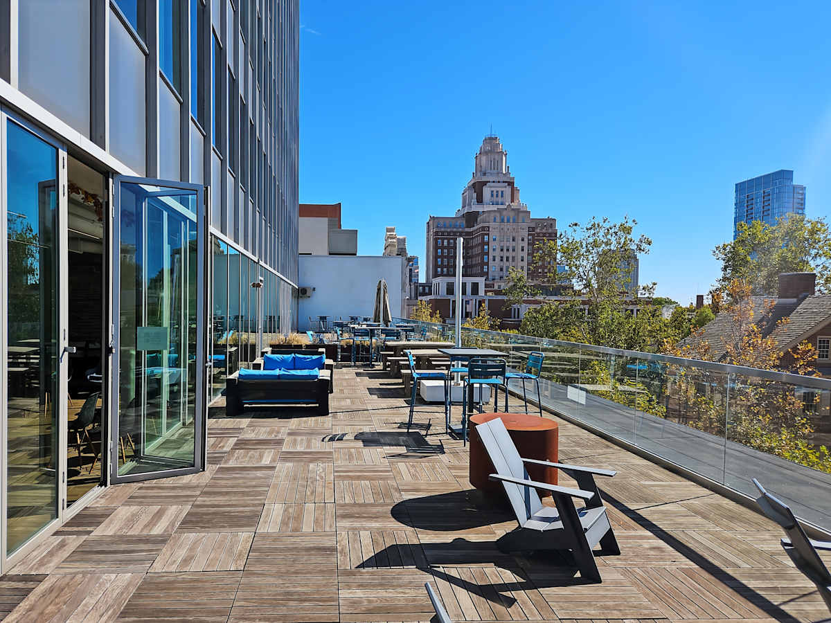 325 Chestnut Street photo 11