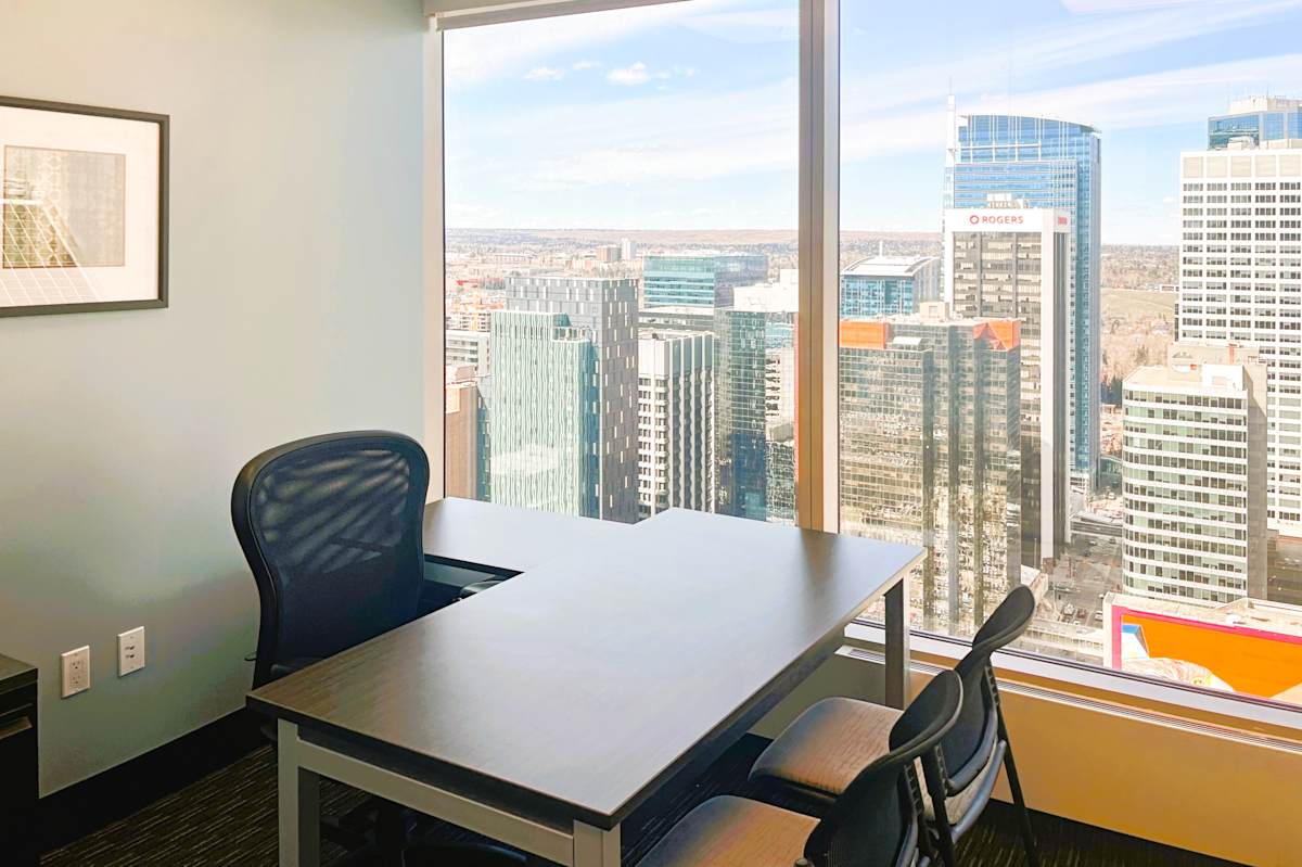 Canada Trust Tower photo 11
