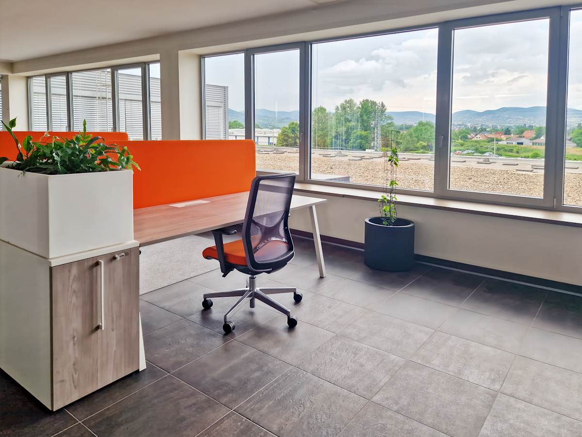 Regus - Szentendre, Dobogókoi út 2 photo 4
