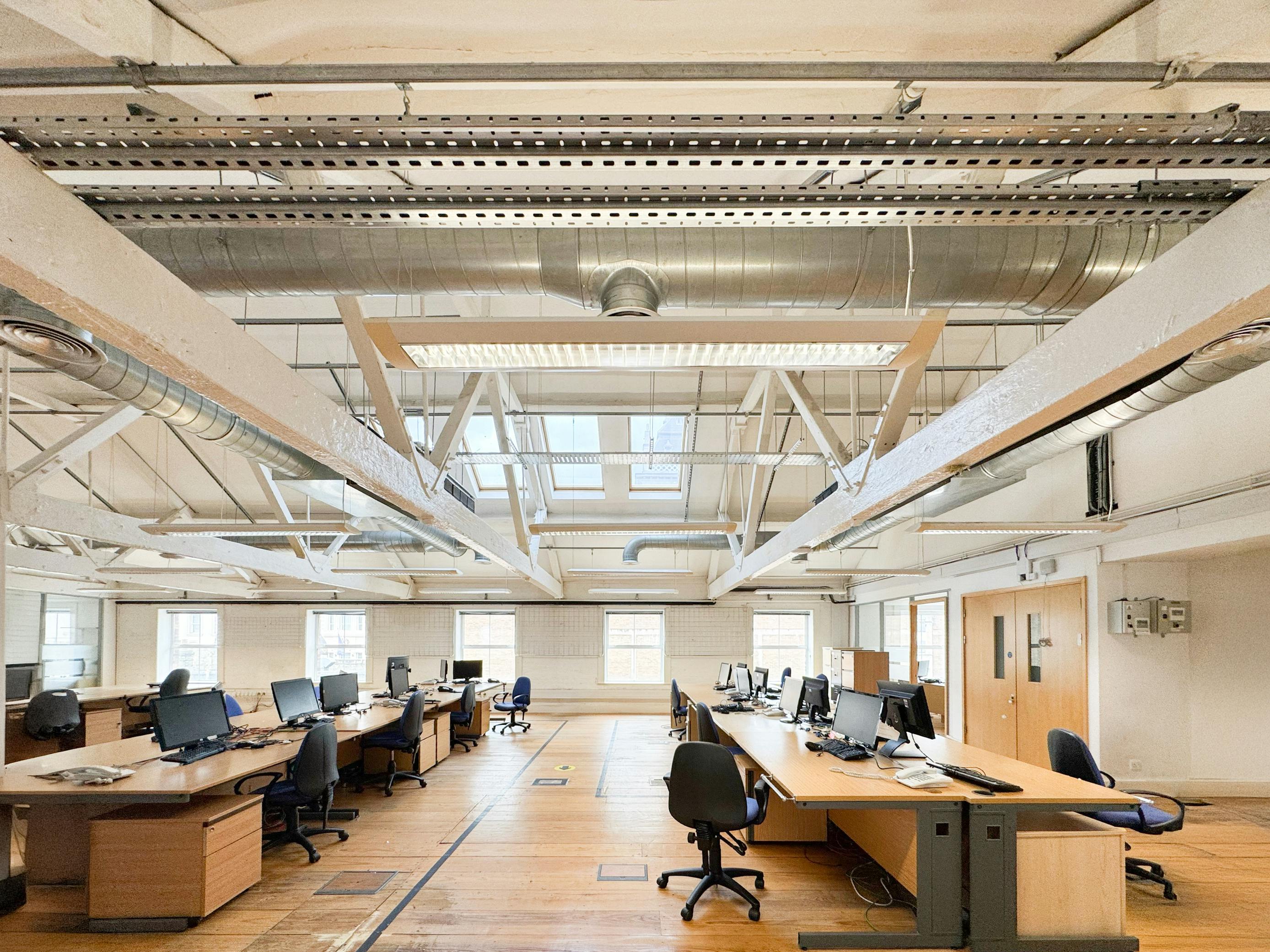 20 Conduit Place photo 3