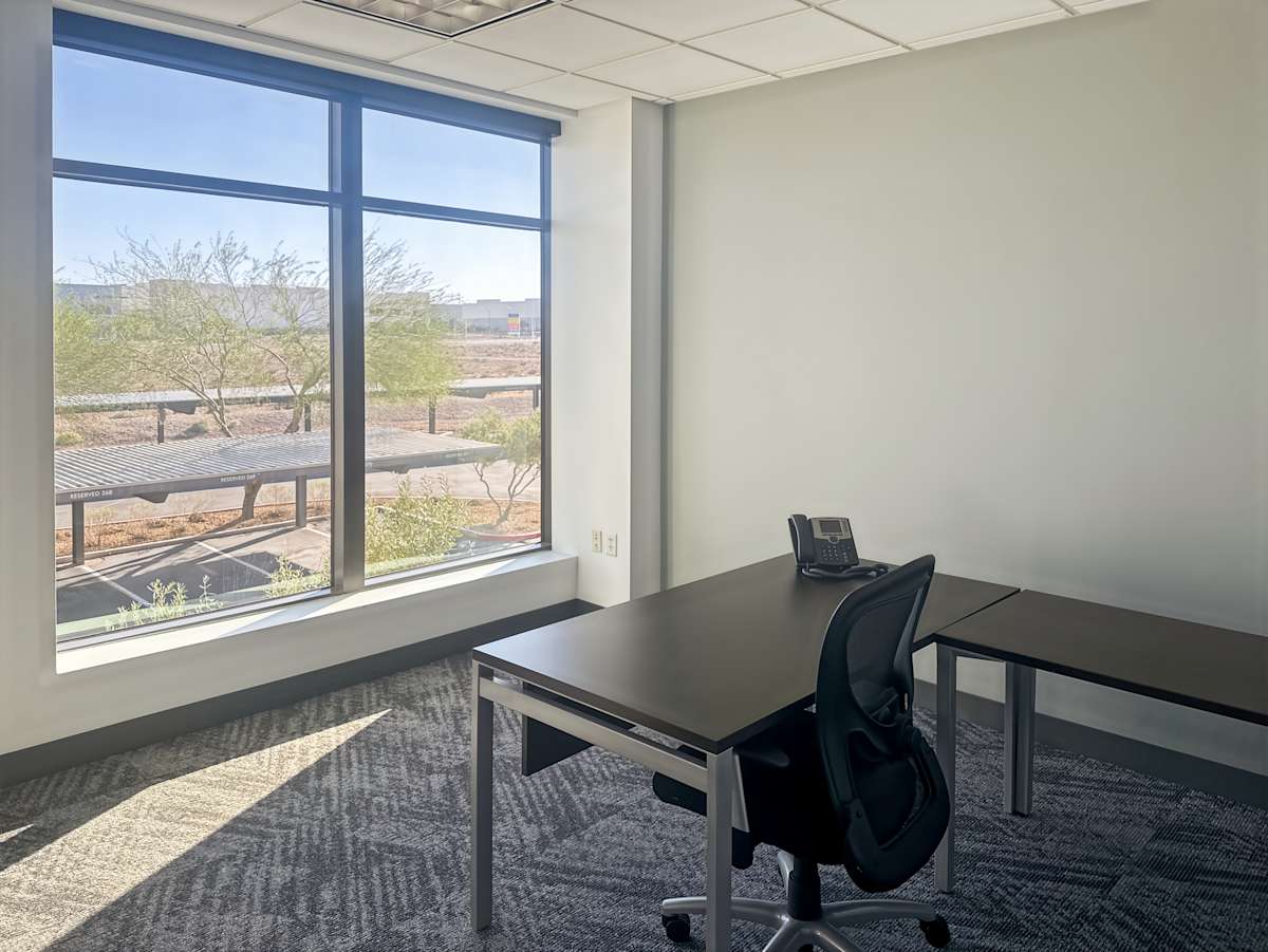 Arroyo Corporate Center photo 7