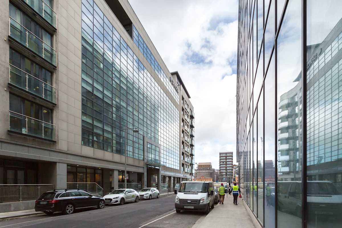 77 Sir John Rogerson's Quay photo 1