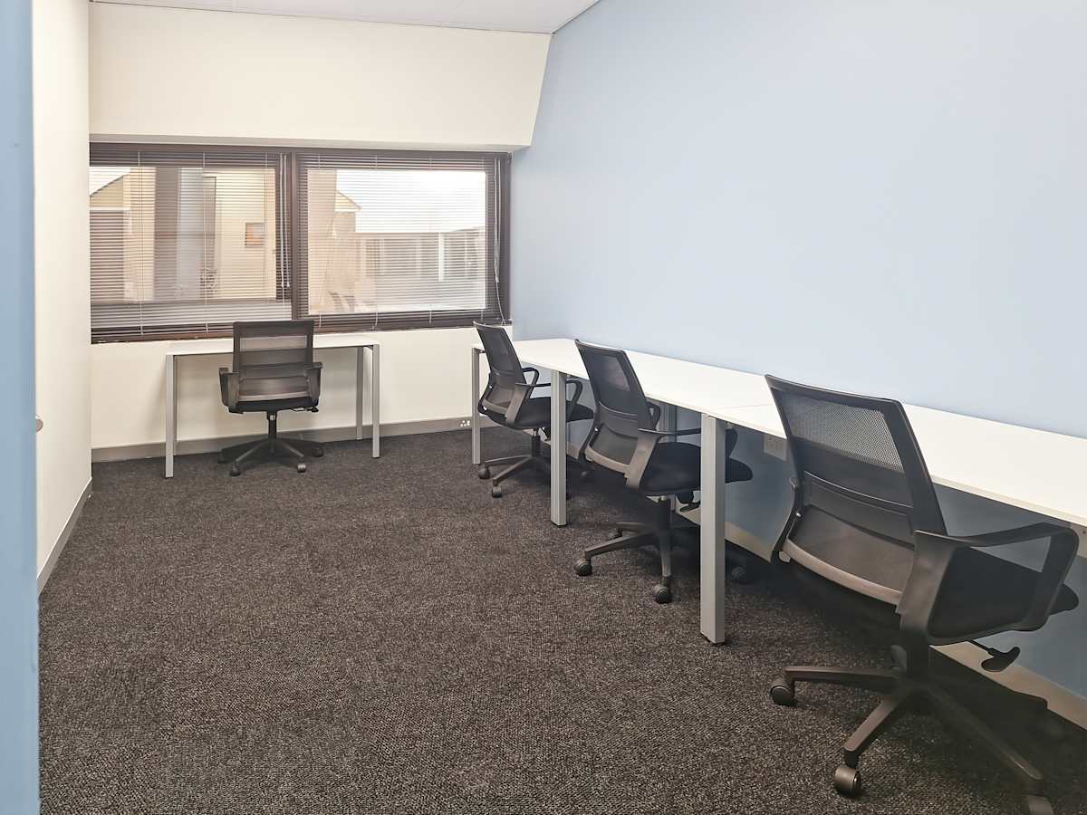 Regus - Killarney Mall photo 9