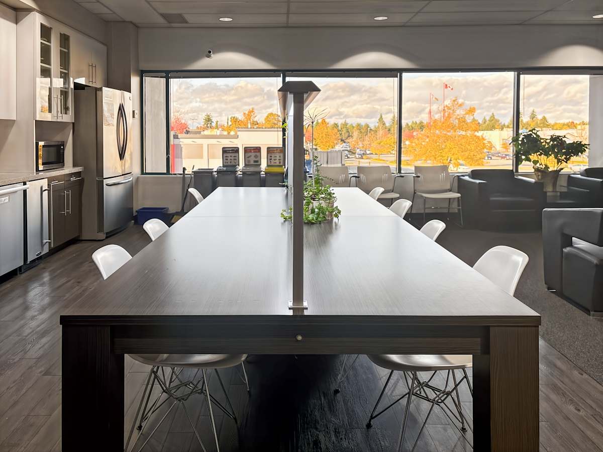Regus - Surrey, King George Boulevard photo 3
