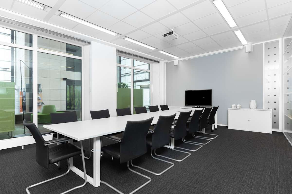 Regus - Schiphol Rijk, Beech Avenue photo 4